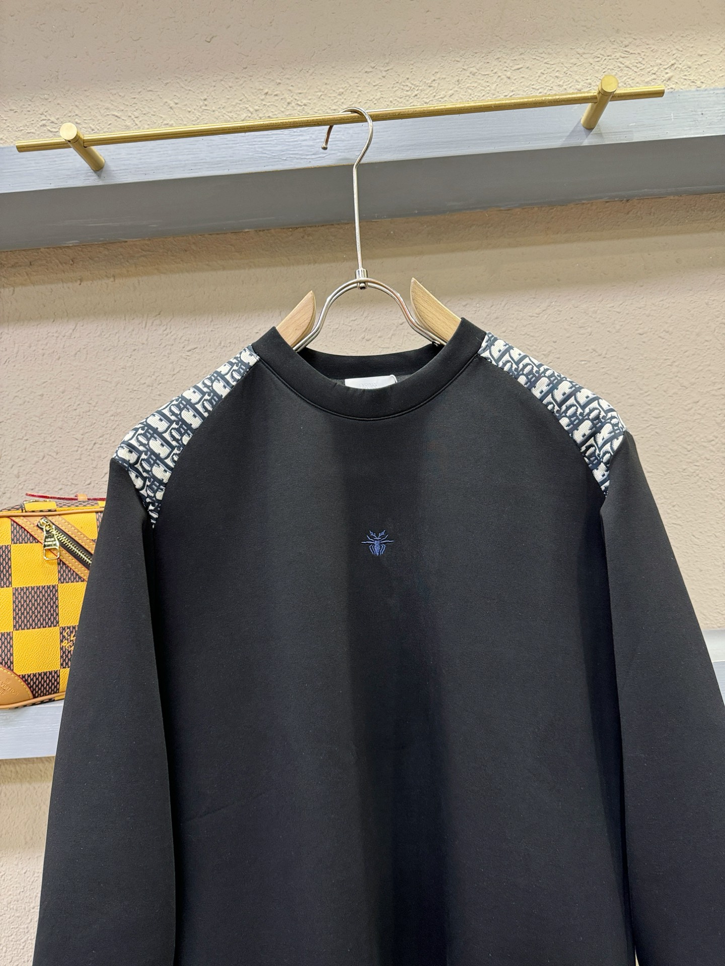 Dior迪奥 2026新品 长袖卫衣，经典Logo设计，百搭款 官网同步发售 柔软细腻 亲肤感极高，完美诠释出品牌的时尚