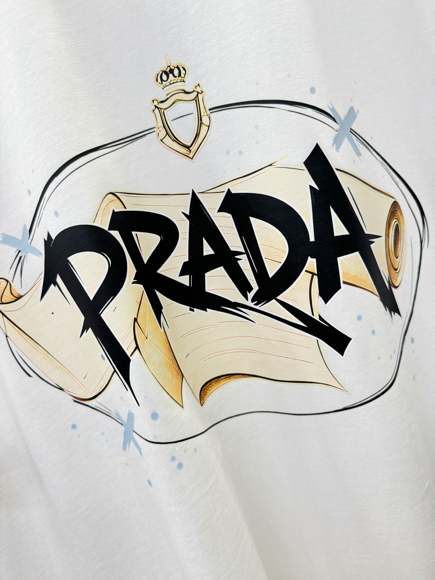 PRADA 普拉达 2026新款短袖T恤!男女同款!走秀图案时尚休闲短袖T恤衫!设计logo设计!极具设计精选客供面料 PRADA 普拉达 2026新款短袖T恤!男女同款!走秀图案时尚休闲短袖T恤衫!设计logo设计!极具设计精选客供面料