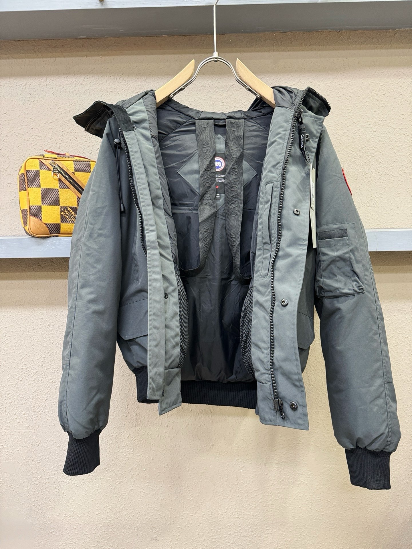 爆款羽绒服 2026新品加拿大鹅 品牌Canada Goose  新款羽绒服秀场新品  品相非常完美，专柜高科技防水面料