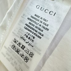 Gucci古奇2026新款衬衣,贸易公司渠道稀出,领先官网发售!经典休闲衬衫搭配独特的设计,简洁干净、经典时髦的版型设计 Gucci古奇2026新款衬衣,贸易公司渠道稀出,领先官网发售!经典休闲衬衫搭配独特的设计,简洁干净、经典时髦的版型设计