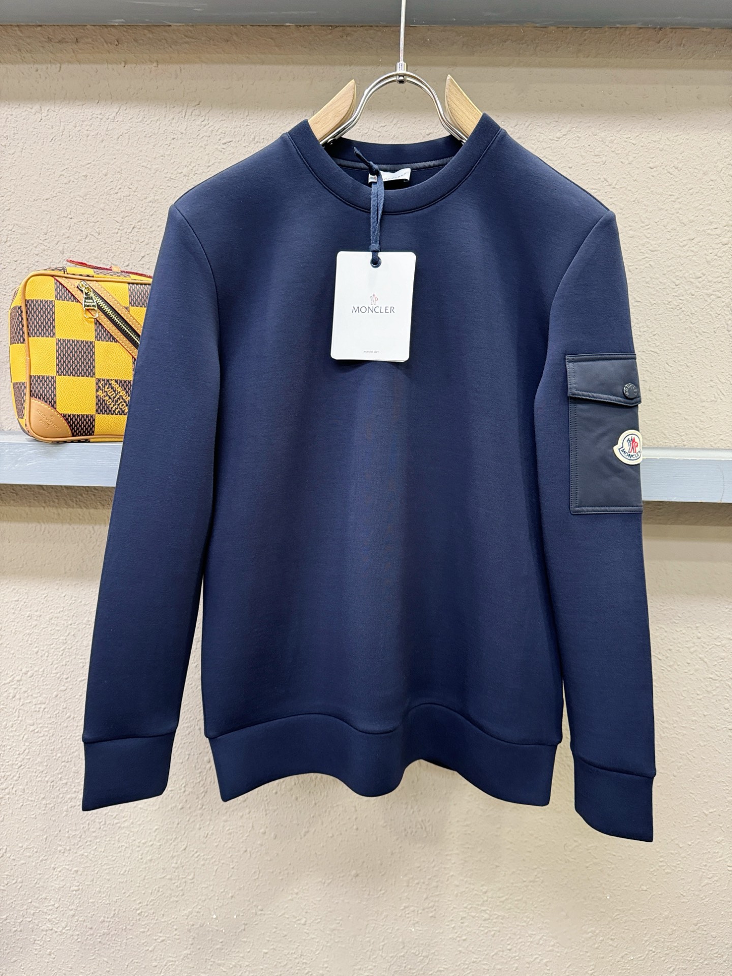 Moncler蒙口 2026新品 专柜同步新款卫衣，经典Logo设计，三标齐全，百搭款 官网同步发售 柔软细腻 亲肤感极
