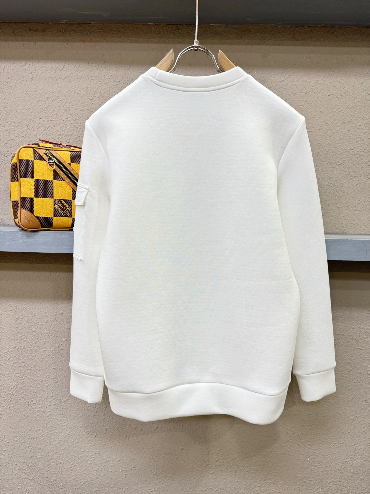 Moncler蒙口 2026新品 专柜同步新款卫衣，经典Logo设计，三标齐全，百搭款 官网同步发售 柔软细腻 亲肤感极