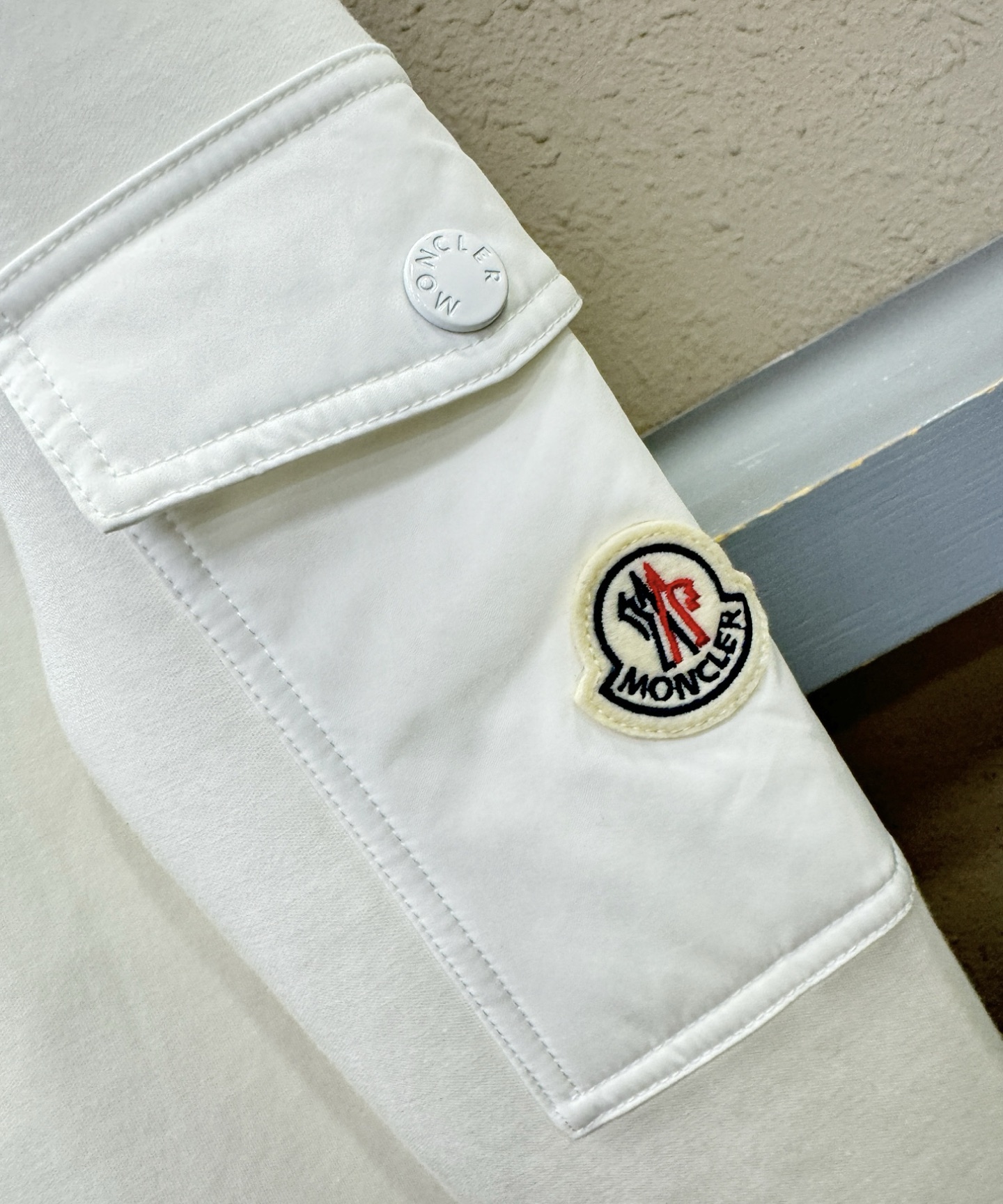 Moncler蒙口 2026新品 专柜同步新款卫衣，经典Logo设计，三标齐全，百搭款 官网同步发售 柔软细腻 亲肤感极