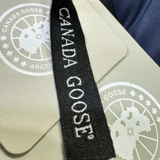 加拿大鹅 品牌Canada Goose 2026新款羽绒马甲,秀场新品,品相非常完美,专柜高科技防水面料,内里90%白鹅 加拿大鹅 品牌Canada Goose 2026新款羽绒马甲,秀场新品,品相非常完美,专柜高科技防水面料,内里90%白鹅
