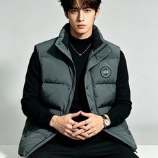 加拿大鹅 品牌Canada Goose 2026新款羽绒马甲,秀场新品,品相非常完美,专柜高科技防水面料,内里90%白鹅 加拿大鹅 品牌Canada Goose 2026新款羽绒马甲,秀场新品,品相非常完美,专柜高科技防水面料,内里90%白鹅