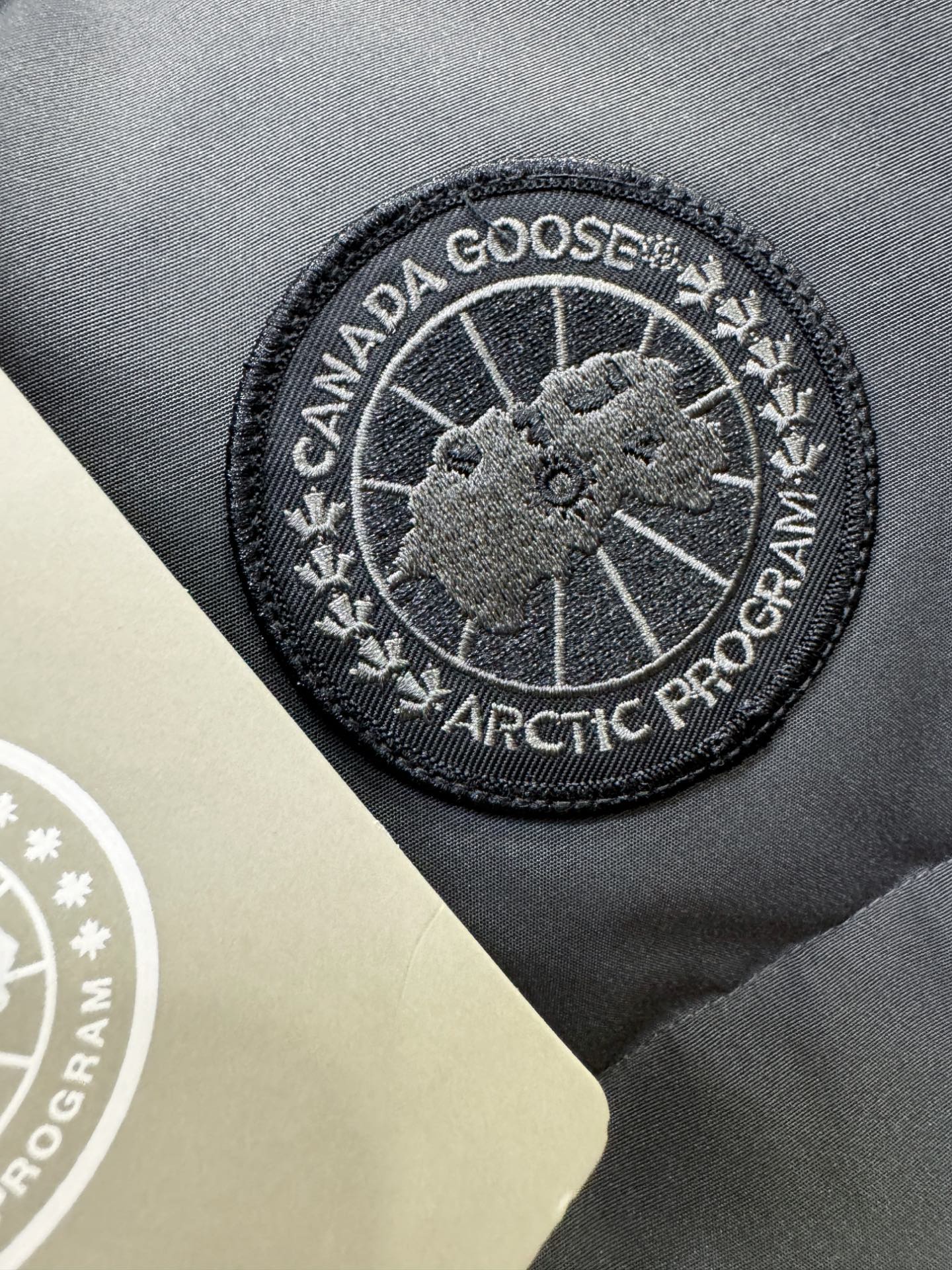加拿大鹅 品牌Canada Goose 2026新款羽绒马甲,秀场新品,品相非常完美,专柜高科技防水面料,内里90%白鹅 加拿大鹅 品牌Canada Goose 2026新款羽绒马甲,秀场新品,品相非常完美,专柜高科技防水面料,内里90%白鹅