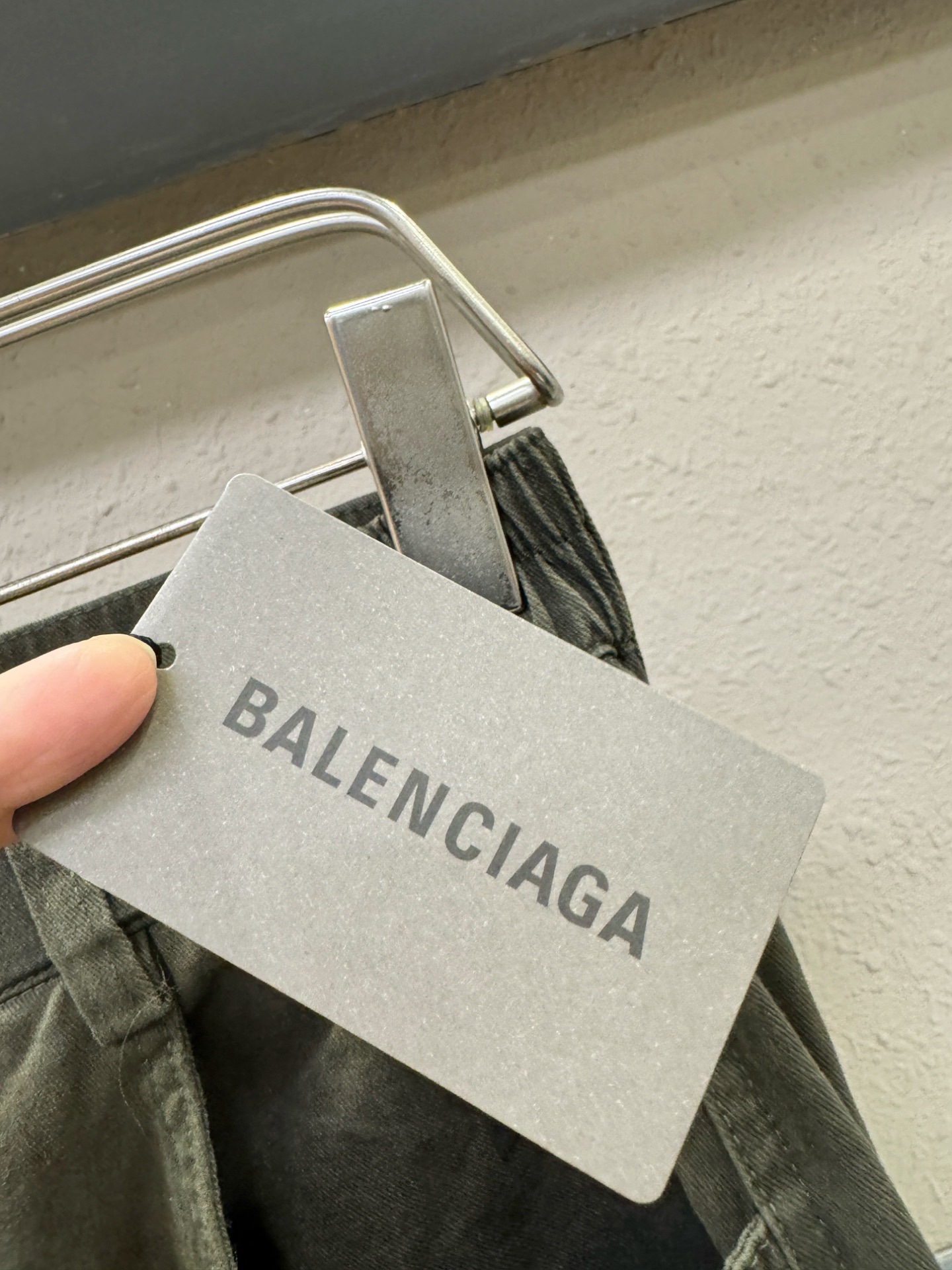 Balenciaga巴黎世家 休闲裤，精选面料，柔软舒适有质感，原版五金配件，非常炫酷，细节处理精致，上身效果超级无敌赞