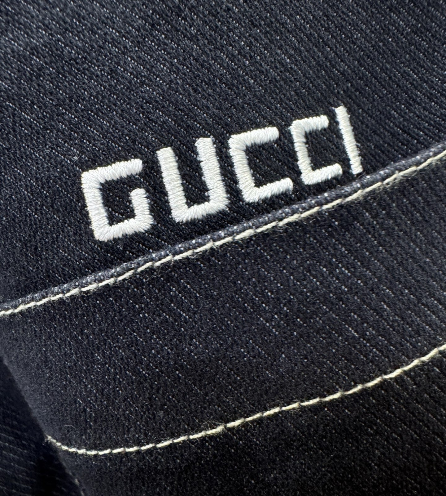 Gucci古奇 休闲裤，精选面料，柔软舒适有质感，原版五金配件，非常炫酷，细节处理精致，上身效果超级无敌赞，潮流百搭。尚