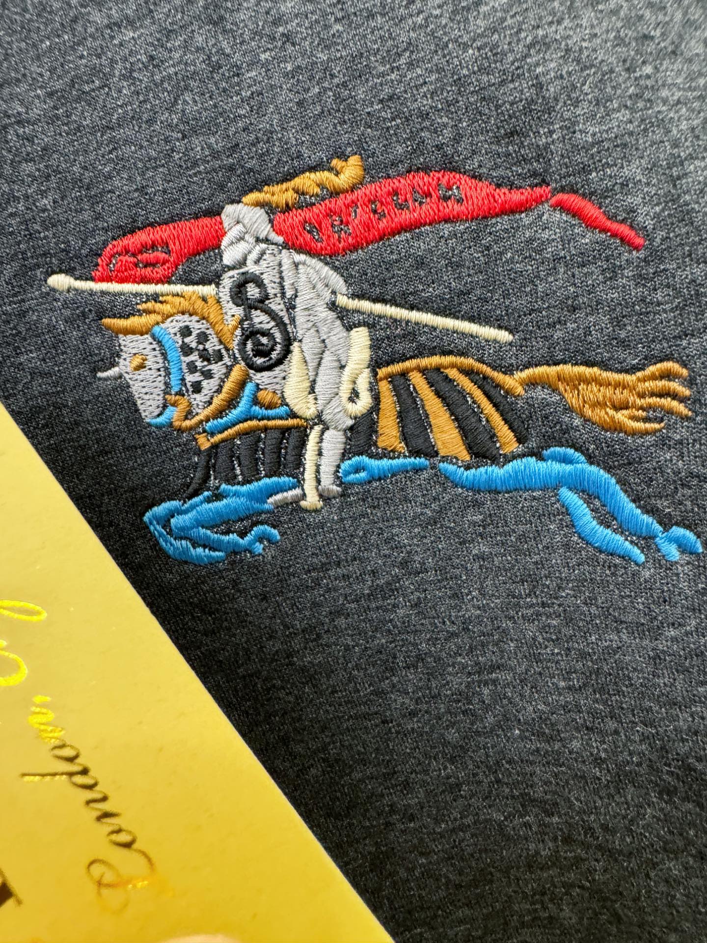 BURBERRY巴宝莉 秋冬新品 长袖卫衣，重工刺绣，经典Logo设计，百搭款 官网同步发售 定制面料，柔软细腻，亲肤感