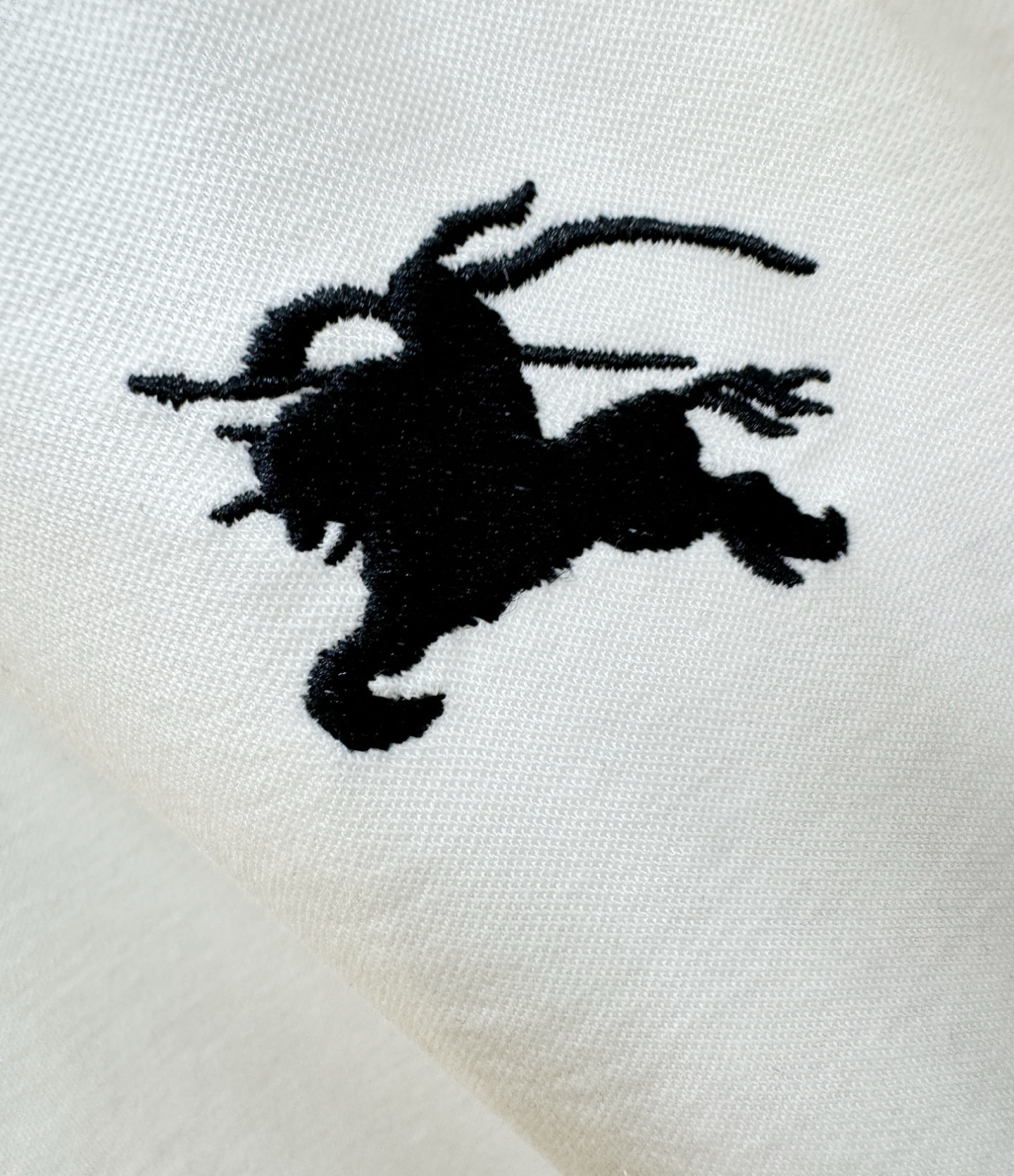 BURBERRY巴宝莉 2026秋季新品，官网同步 经典大气百搭Polo领长袖T恤，顶级原版面料，质感细腻 超柔软亲肤触