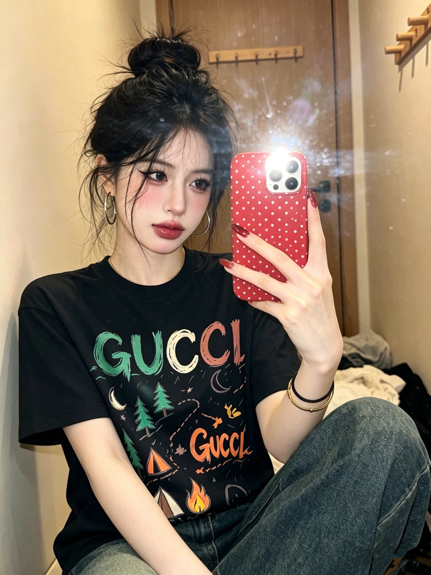 Gucci古奇2026新款短袖T恤！男女同款！走秀图案时尚休闲短袖T恤衫！设计logo设计！极具设计精选客供面料，手感柔