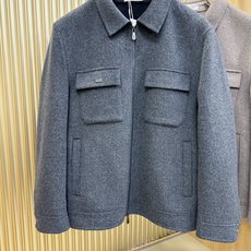 BC布鲁提 新款羊毛外套,100%绵羊毛面料,双面绵羊毛,超A原单外套!甄选顶级绵羊毛打造、搭配经典Logo设计,高端典 BC布鲁提 新款羊毛外套,100%绵羊毛面料,双面绵羊毛,超A原单外套!甄选顶级绵羊毛打造、搭配经典Logo设计,高端典