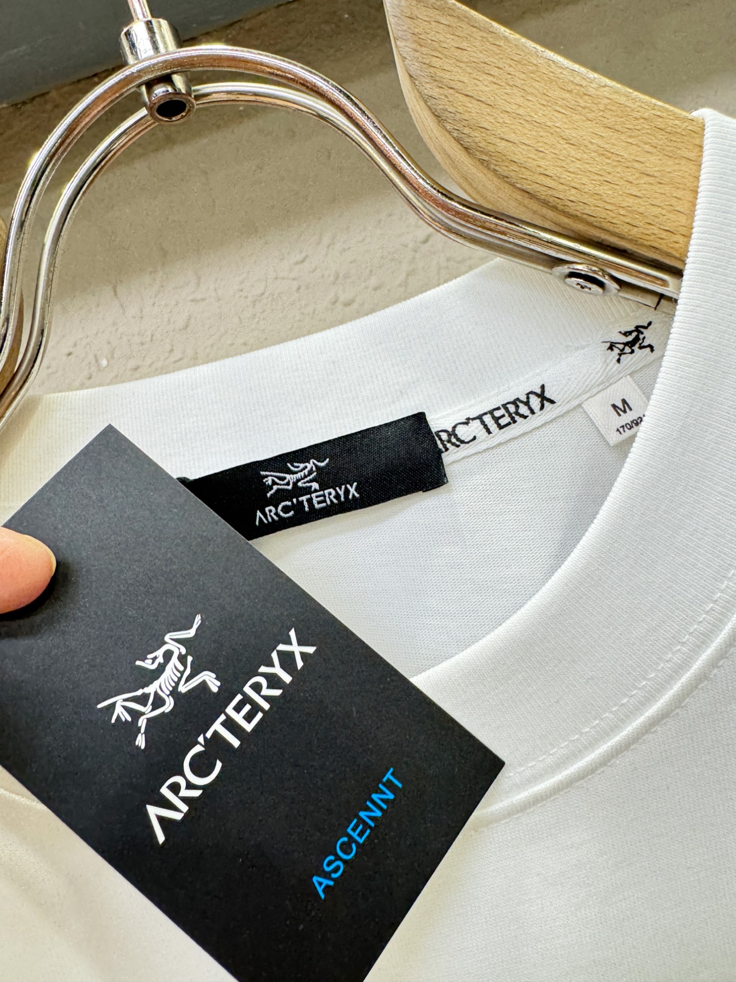 ARC‘TERYX/始祖鸟 2026新款短袖T恤！男女同款！走秀图案时尚休闲短袖T恤衫！设计logo设计！极具设计精选客