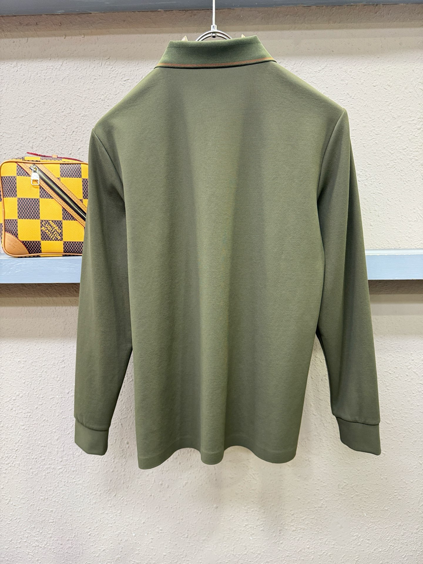 Loro Piana诺悠翩雅 专柜新品，原版牛仔裤 原版重工打造，品牌经典LOGO设计，三标齐全！原版五金辅料。专柜定制