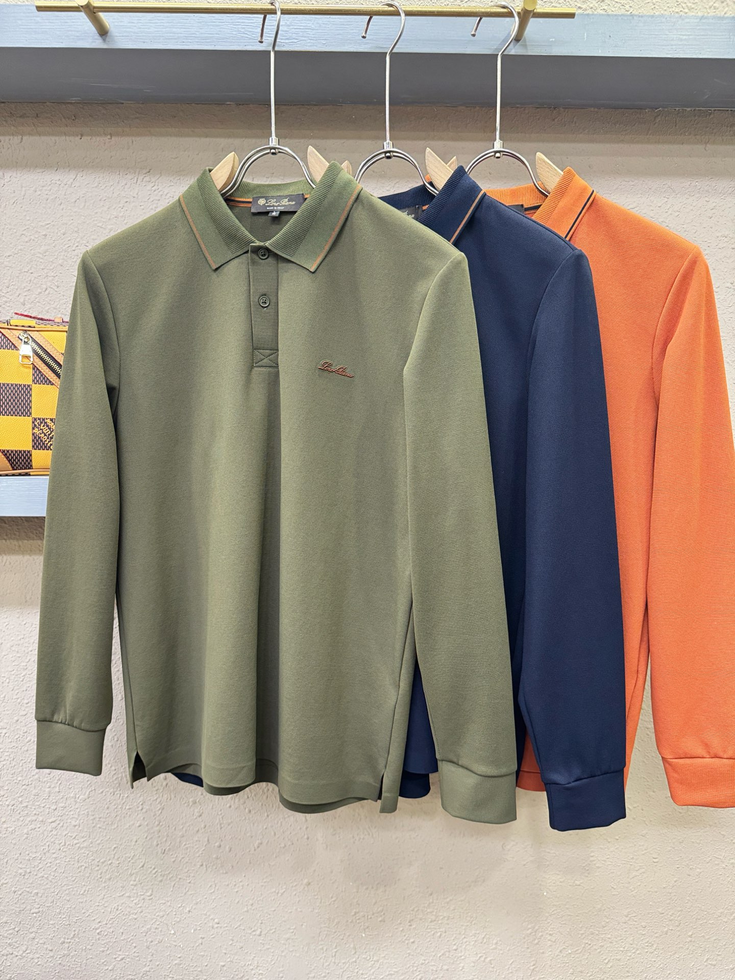 Loro Piana诺悠翩雅 专柜新品，原版牛仔裤 原版重工打造，品牌经典LOGO设计，三标齐全！原版五金辅料。专柜定制
