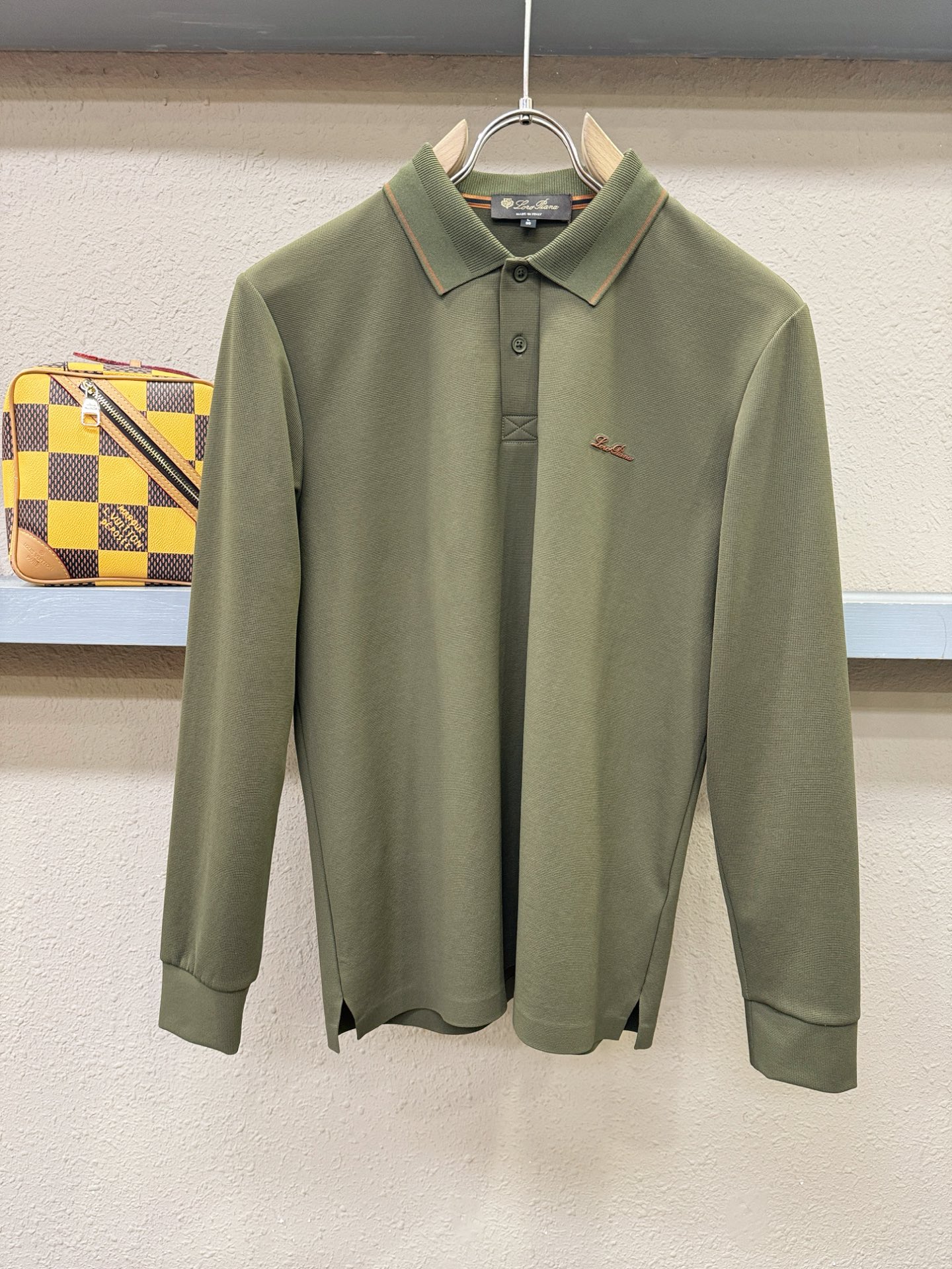 Loro Piana诺悠翩雅 专柜新品,原版牛仔裤 原版重工打造,品牌经典LOGO设计,三标齐全!原版五金辅料。专柜定制 Loro Piana诺悠翩雅 专柜新品,原版牛仔裤 原版重工打造,品牌经典LOGO设计,三标齐全!原版五金辅料。专柜定制