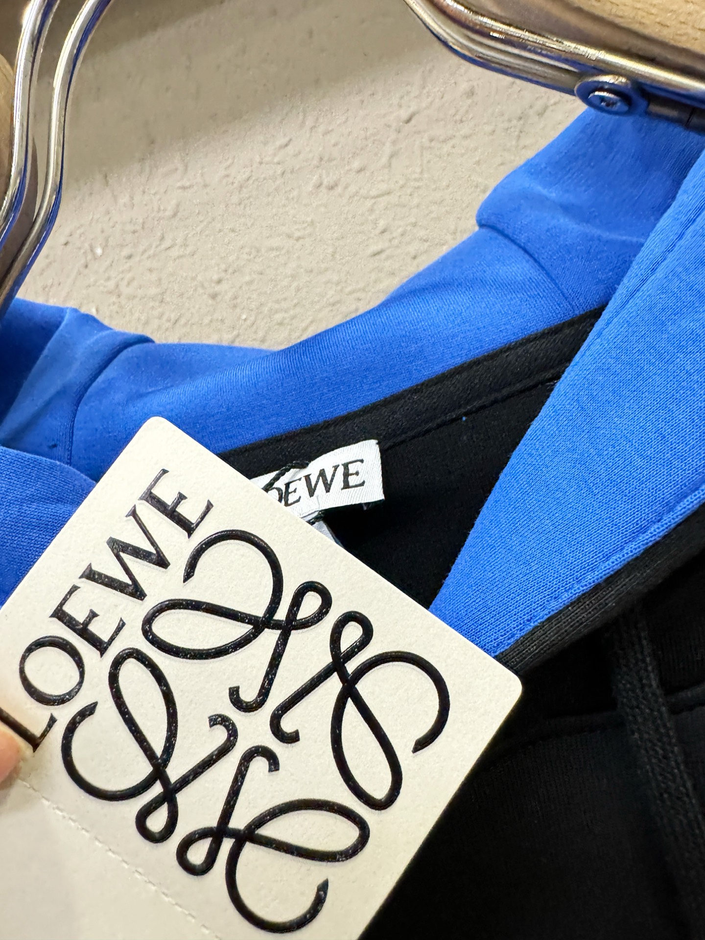 LOEWE罗意威 2026新品 专柜同步新款连帽卫衣，经典Logo设计，三标齐全，百搭款 官网同步发售 柔软细腻 亲肤感