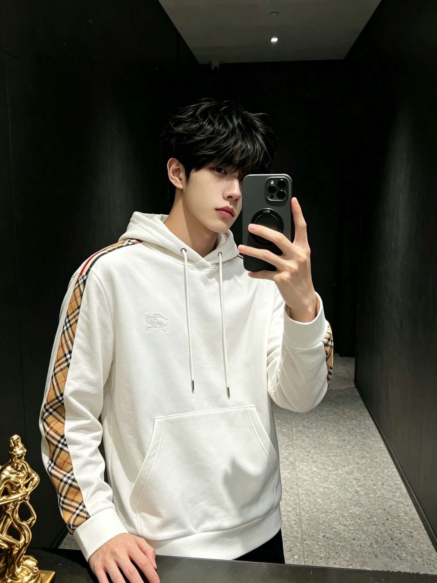 BURBERRY巴宝莉 2026新品 专柜同步新款连帽卫衣,经典Logo设计,三标齐全,百搭款 官网同步发售 柔软细腻 BURBERRY巴宝莉 2026新品 专柜同步新款连帽卫衣,经典Logo设计,三标齐全,百搭款 官网同步发售 柔软细腻