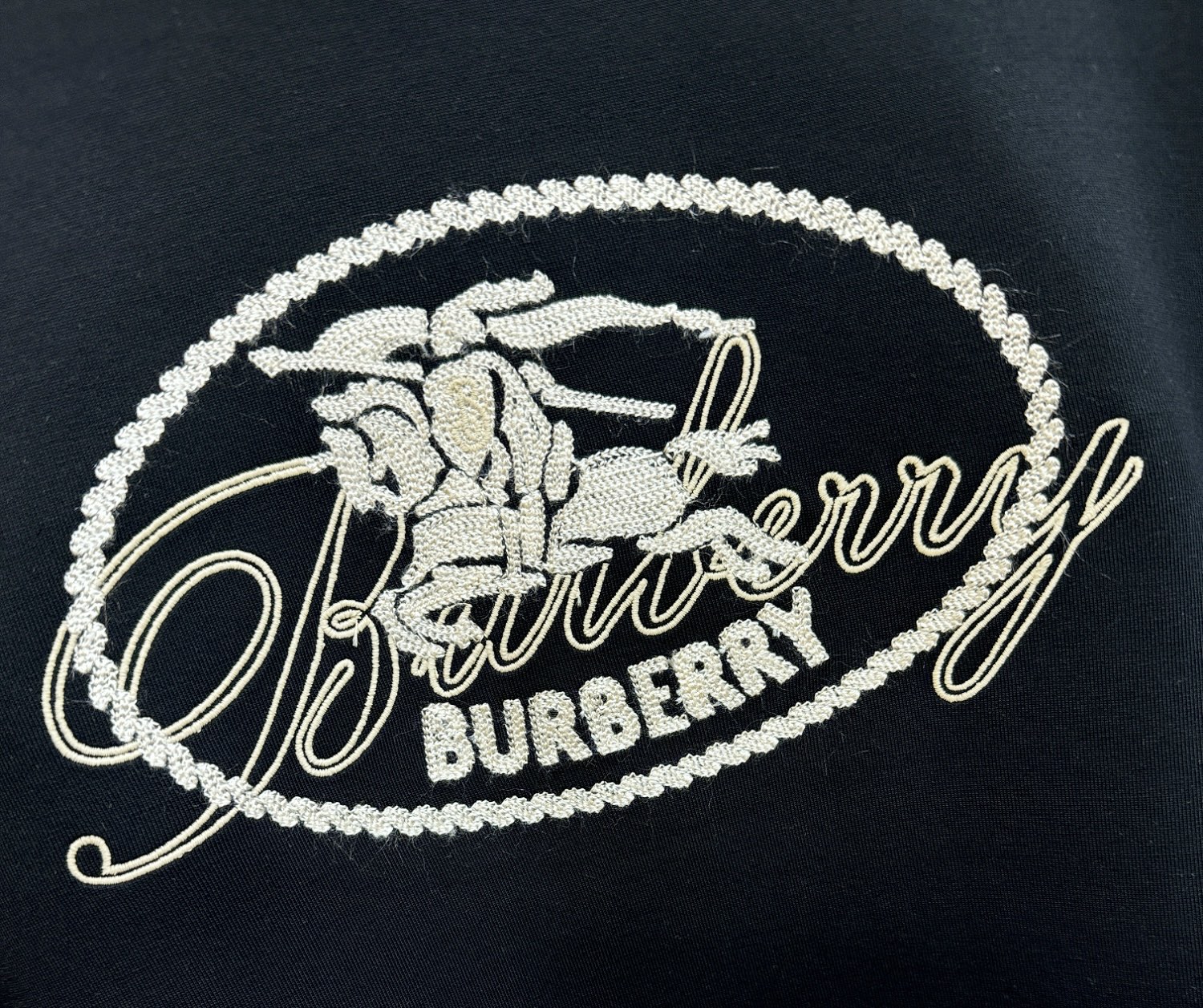 BURBERRY巴宝莉 2026新品 专柜同步新款连帽卫衣，经典Logo设计，三标齐全，百搭款 官网同步发售 柔软细腻 