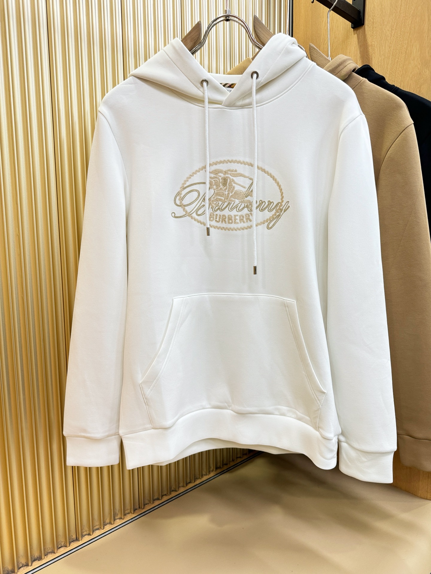 BURBERRY巴宝莉 2026新品 专柜同步新款连帽卫衣，经典Logo设计，三标齐全，百搭款 官网同步发售 柔软细腻 