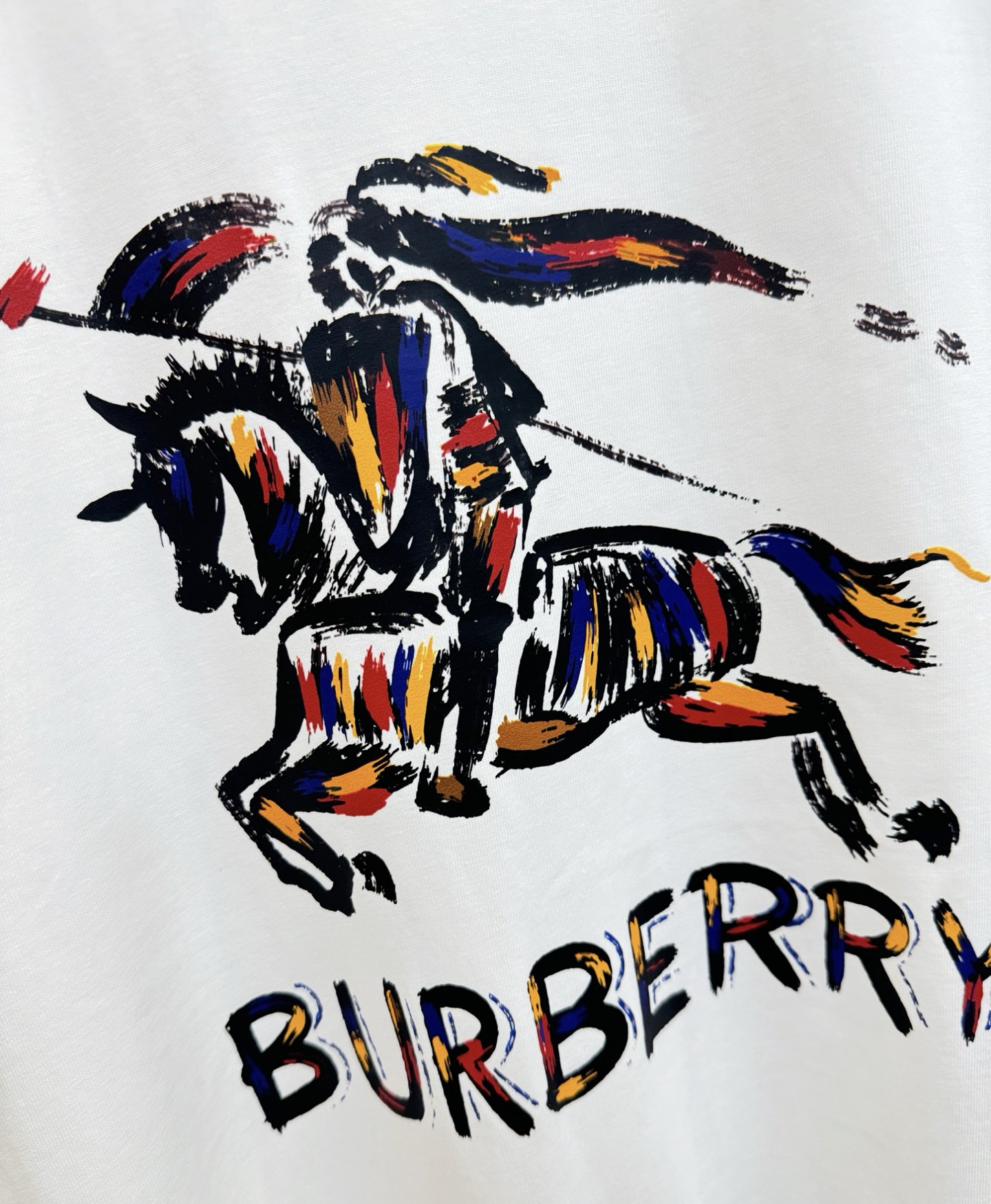 BURBERRY巴宝莉 2026新款短袖T恤！男女同款！走秀图案时尚休闲短袖T恤衫！设计logo设计！极具设计精选客供面