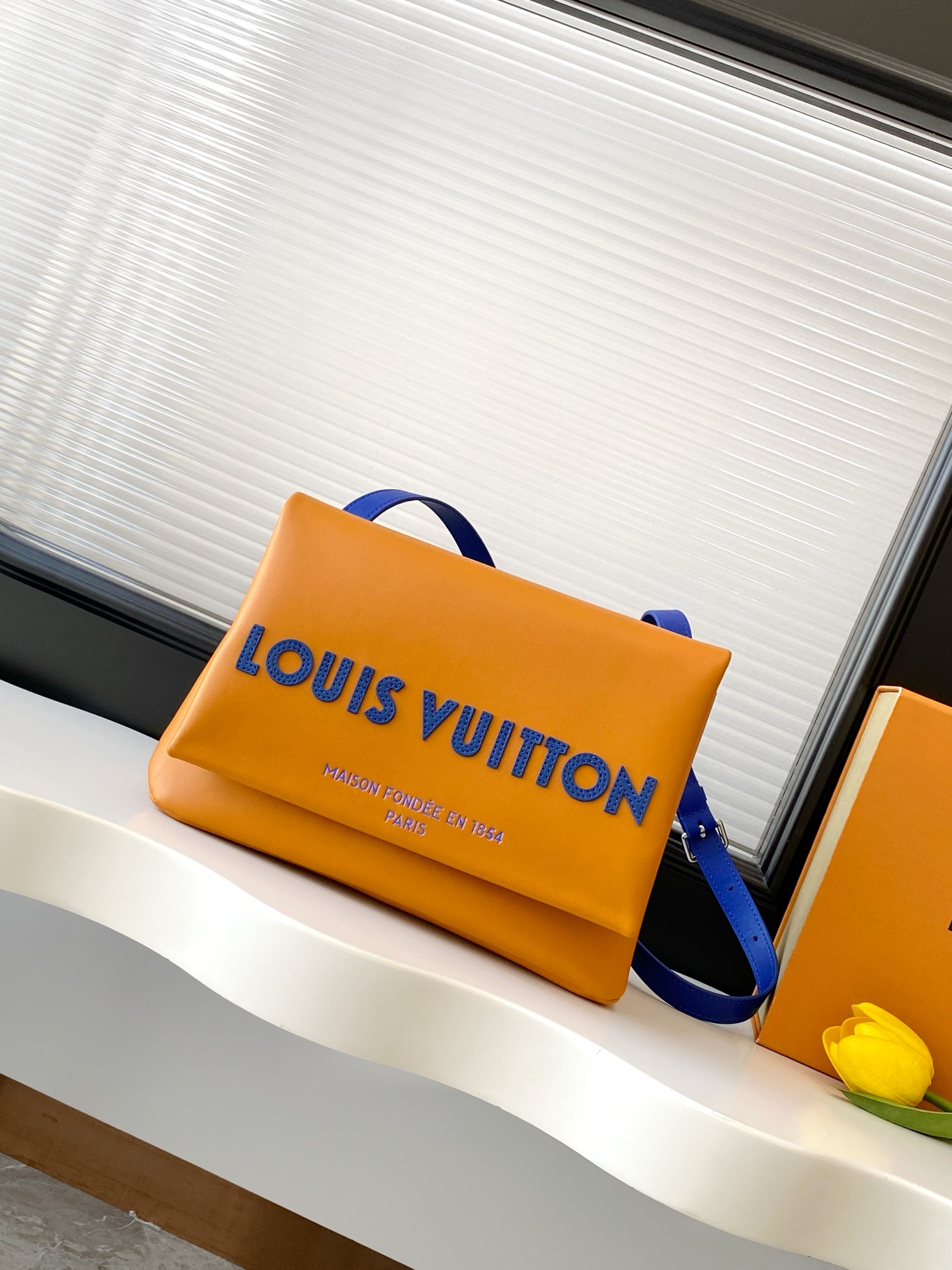 P390 [Dynamic 163c01 chip top pedido original versión mejorada] M12988 amarillo Este bolso Shopper mediano se inspira e…