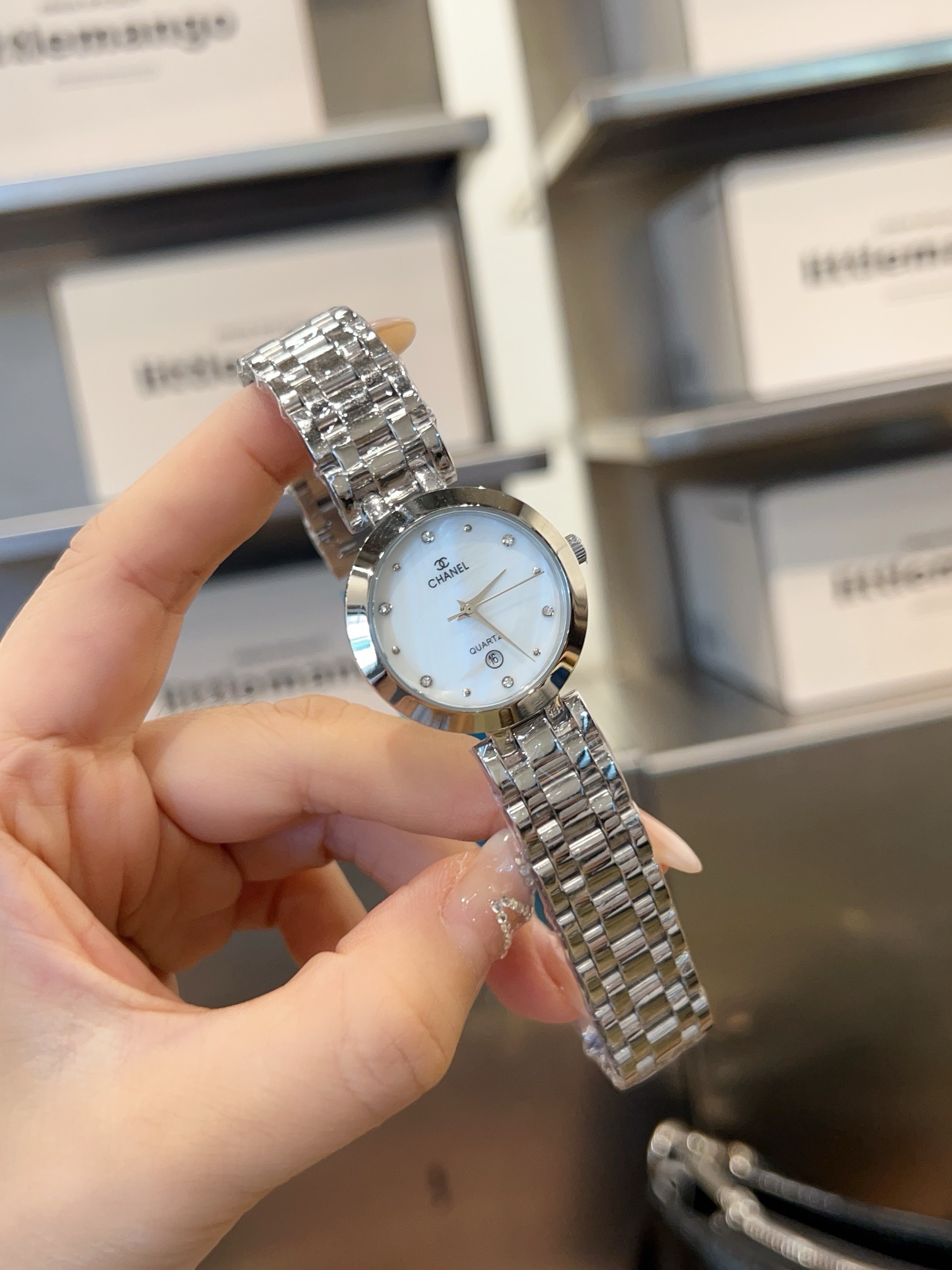 Chanel J12 28mm silver case and bracelet with white dial 28mm Women's Quartz