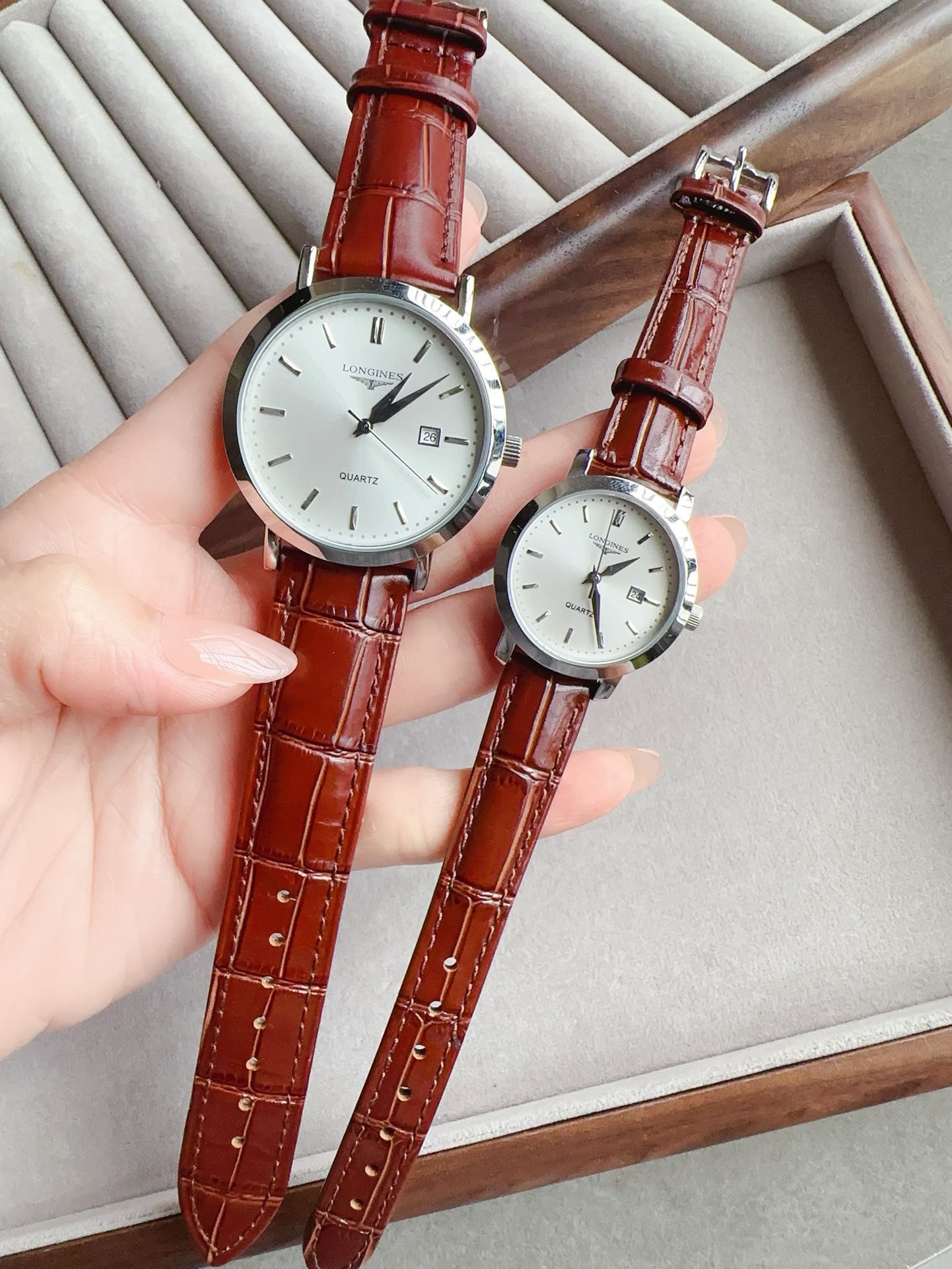 Longines Gold 506 and White 210: Quality Shines Brighter Than the Sun - 图片 3