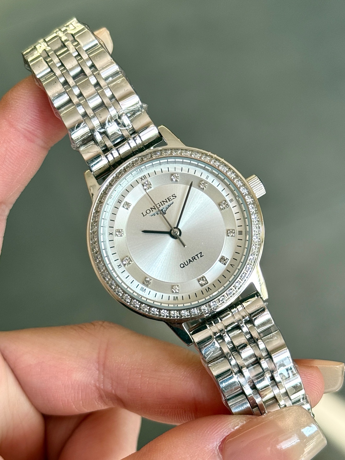 Longines La Grande Classique de Longines rose gold-tone case and bracelet, diamond bezel, silver dial 28mm Women's Quartz
