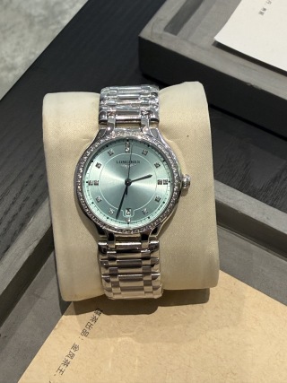 Longines DolceVita Moonphase 34mm detail 3