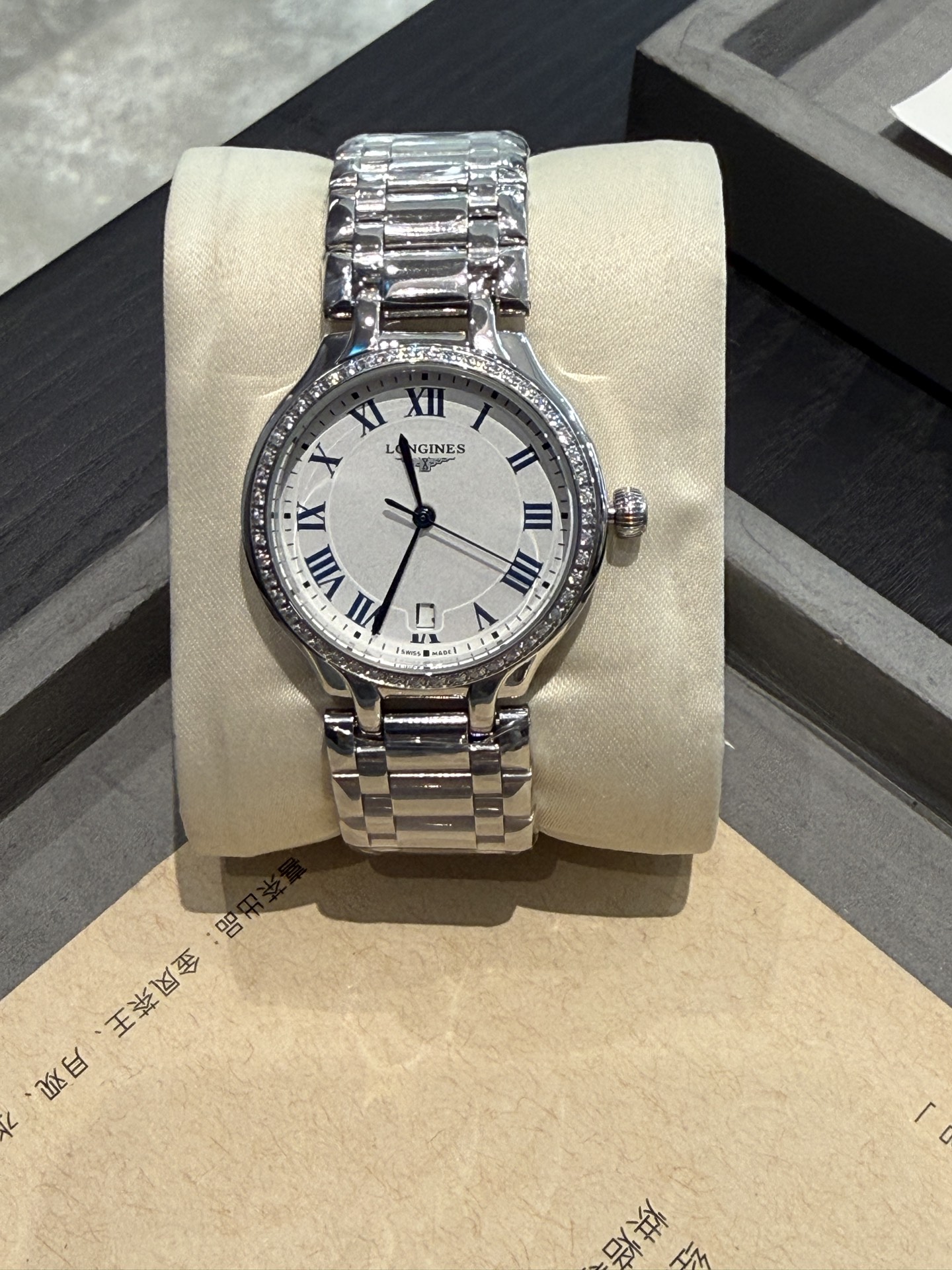 Longines PrimaLuna 34mm detail 5