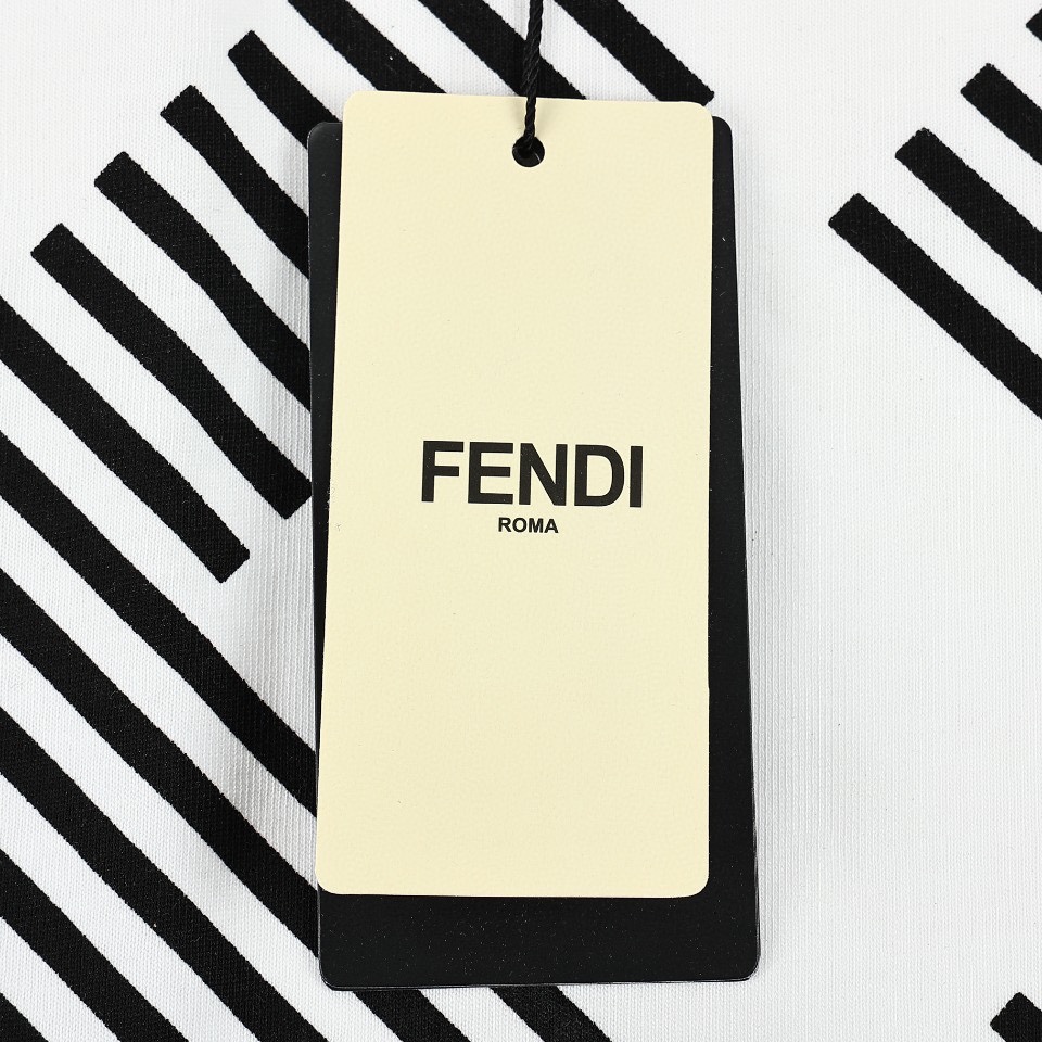 Fendi/芬迪24ss新款双F字母印花短袖T恤