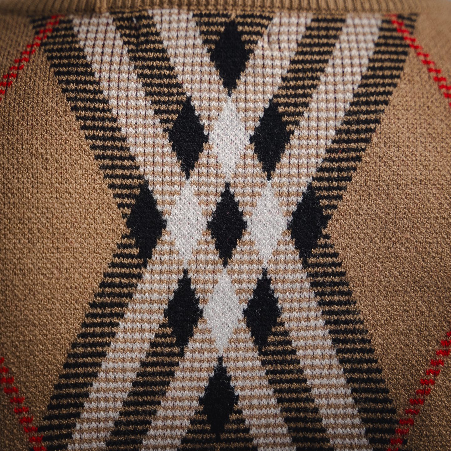 Burberry/巴宝莉 圆领针织提花纹理菱格工艺毛衣