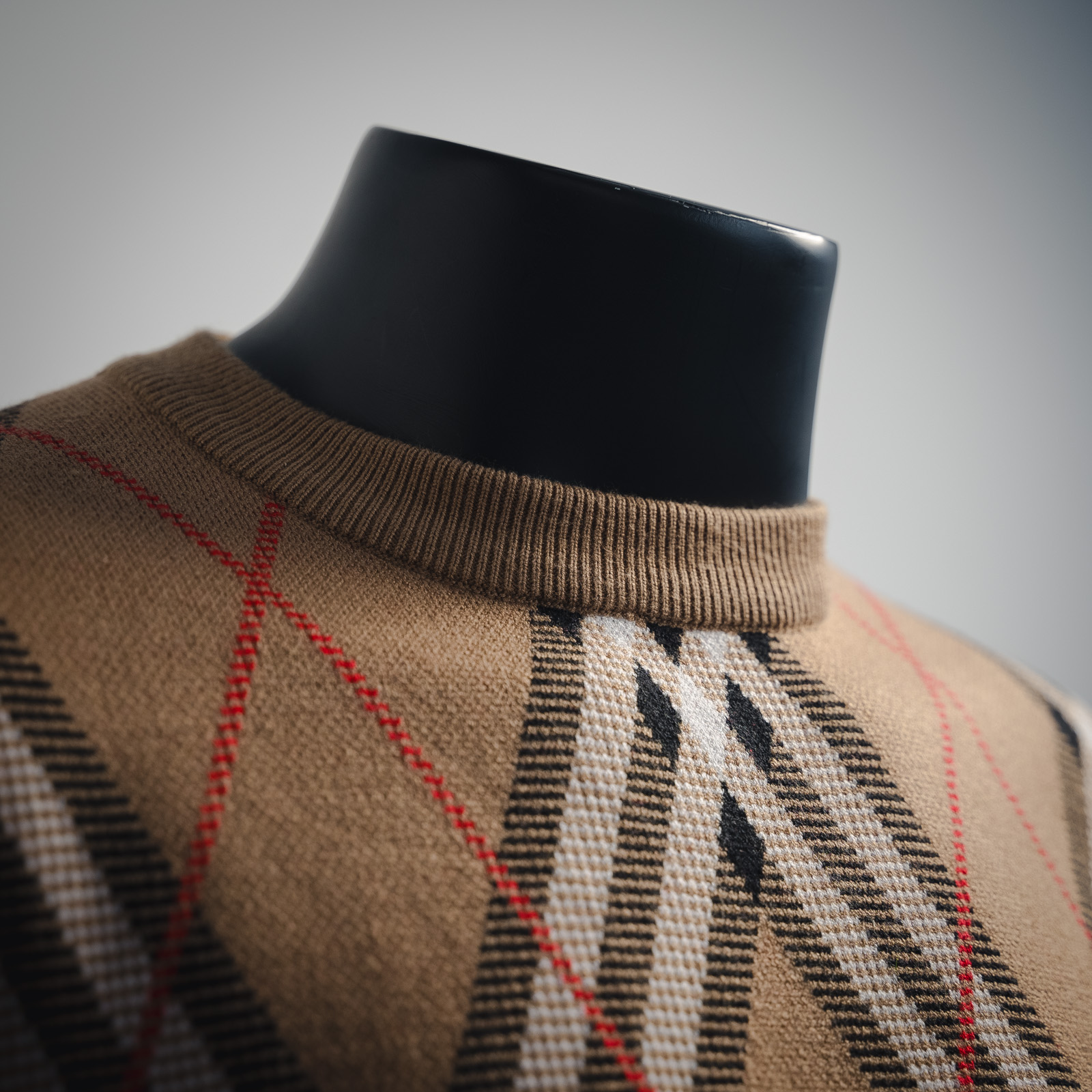 Burberry/巴宝莉 圆领针织提花纹理菱格工艺毛衣