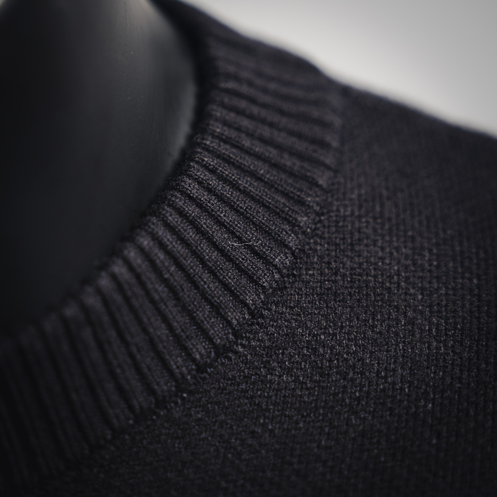PRADA/普拉达 22ss 三角标口袋针织长袖毛衣