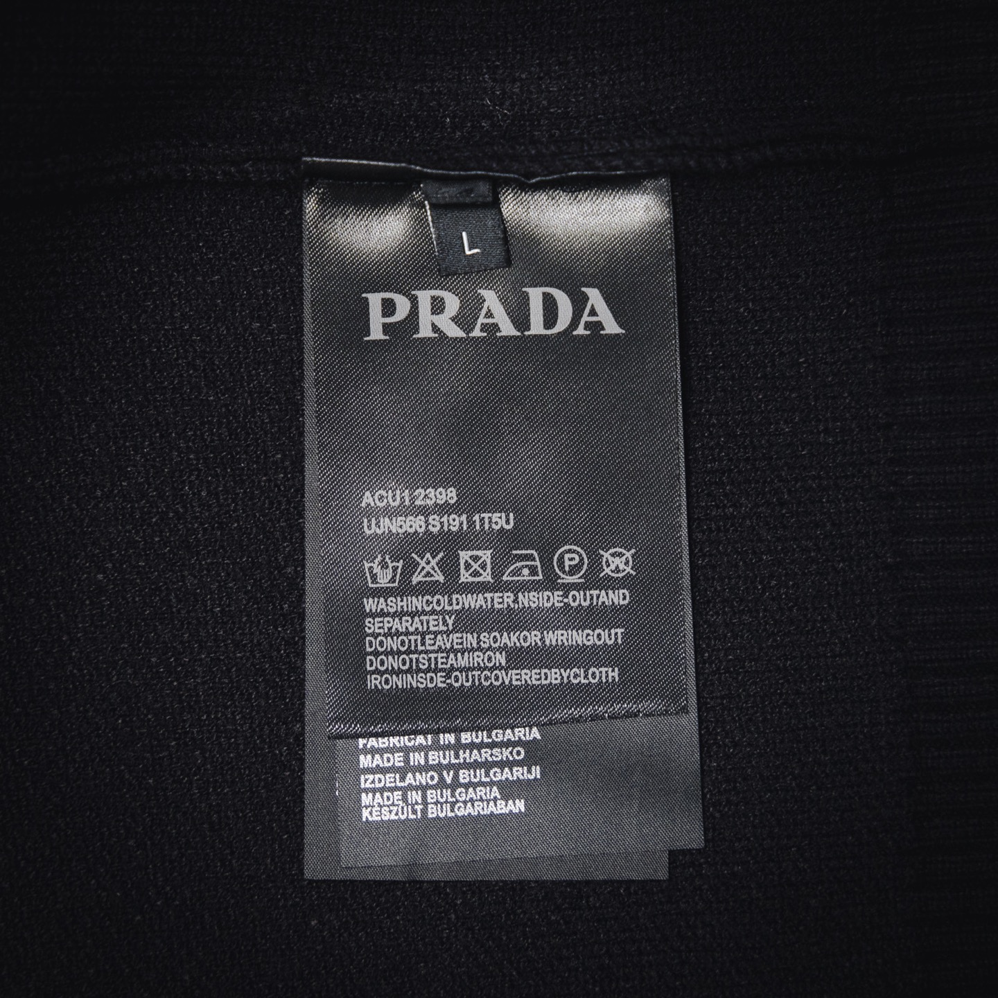 PRADA/普拉达 22ss 三角标口袋针织长袖毛衣