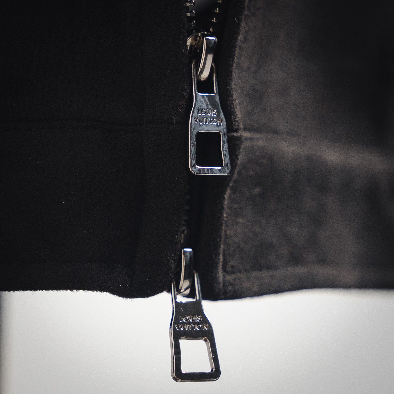 Louis vuitton 路易威登 24fw秋冬新款进口麂皮绒暗纹时尚翻领夹克外套