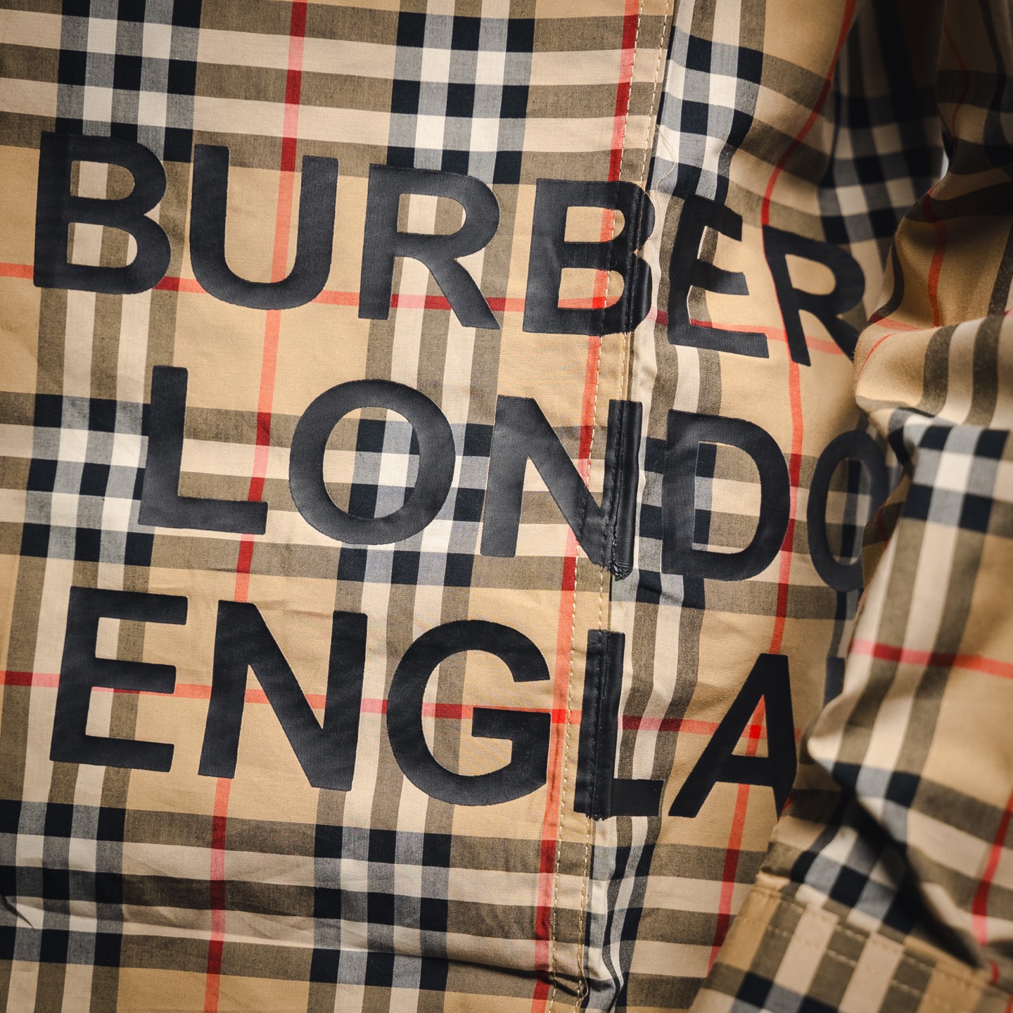 Burberry/巴宝莉 经典下摆侧边字母格纹衬衫