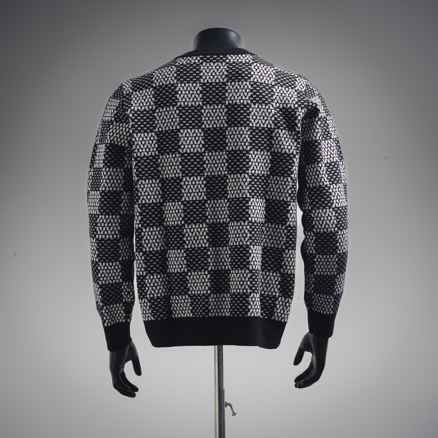 Louis vuitton/路易威登24ss棋盘花灰圆领毛衣