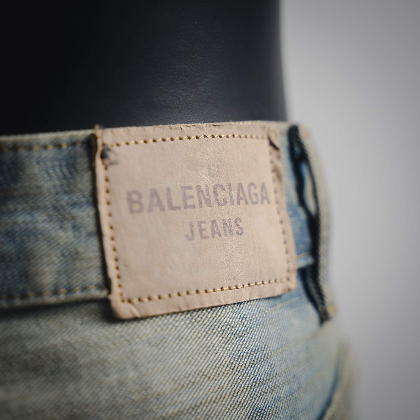 Balenciaga/巴黎世家 24Fw 图腾龙纹手绘彩色抽绳牛仔裤