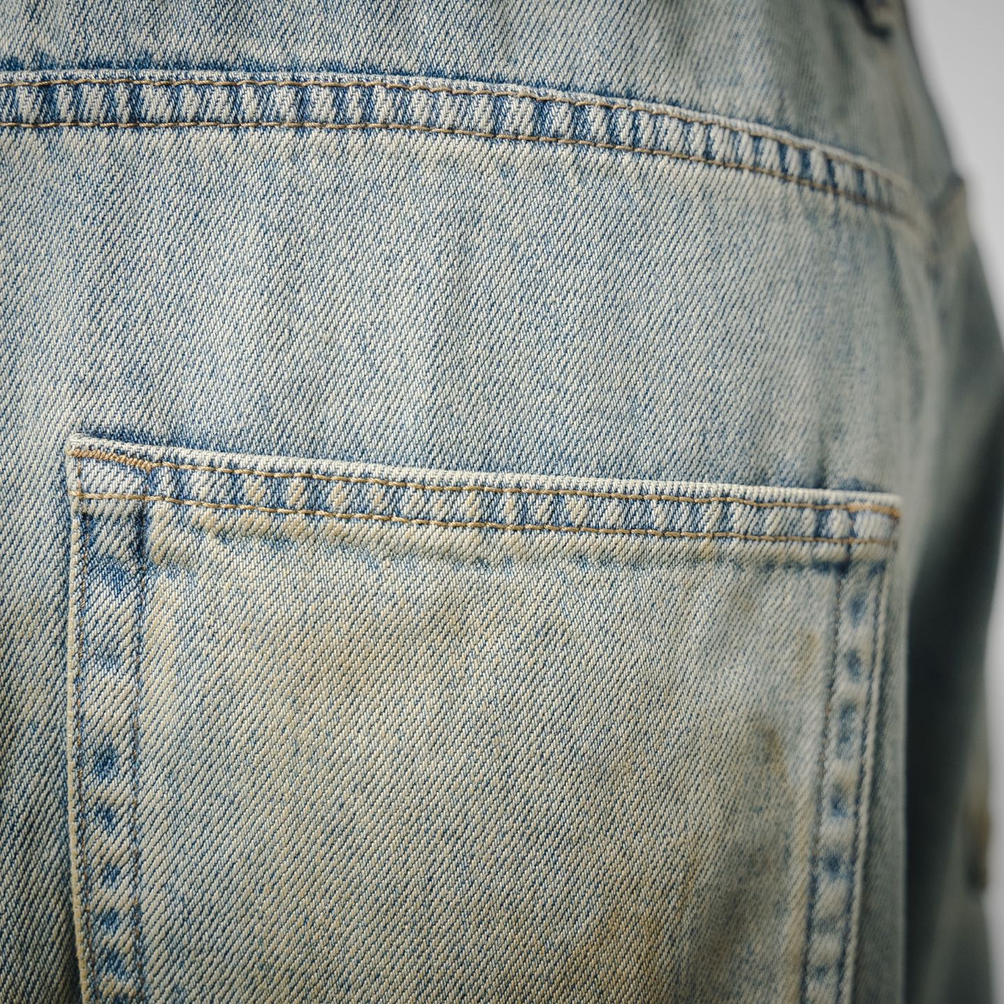 Acne Studios FW24 割破工艺脏脏牛仔长裤