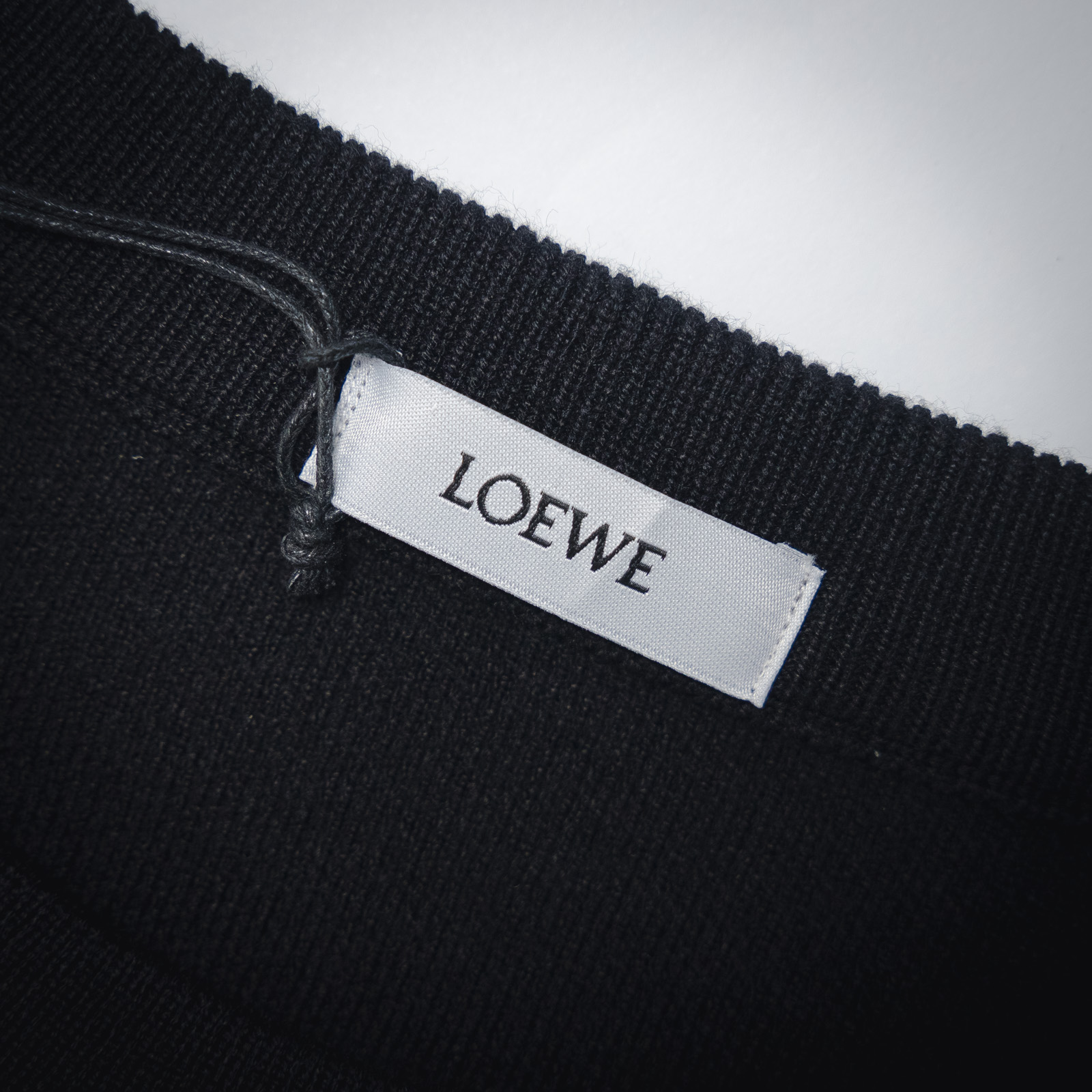 LOWE /罗意威23ss新季产品莫代尔Anagram口袋针织毛衣 螺纹衣领 袖口和下摆