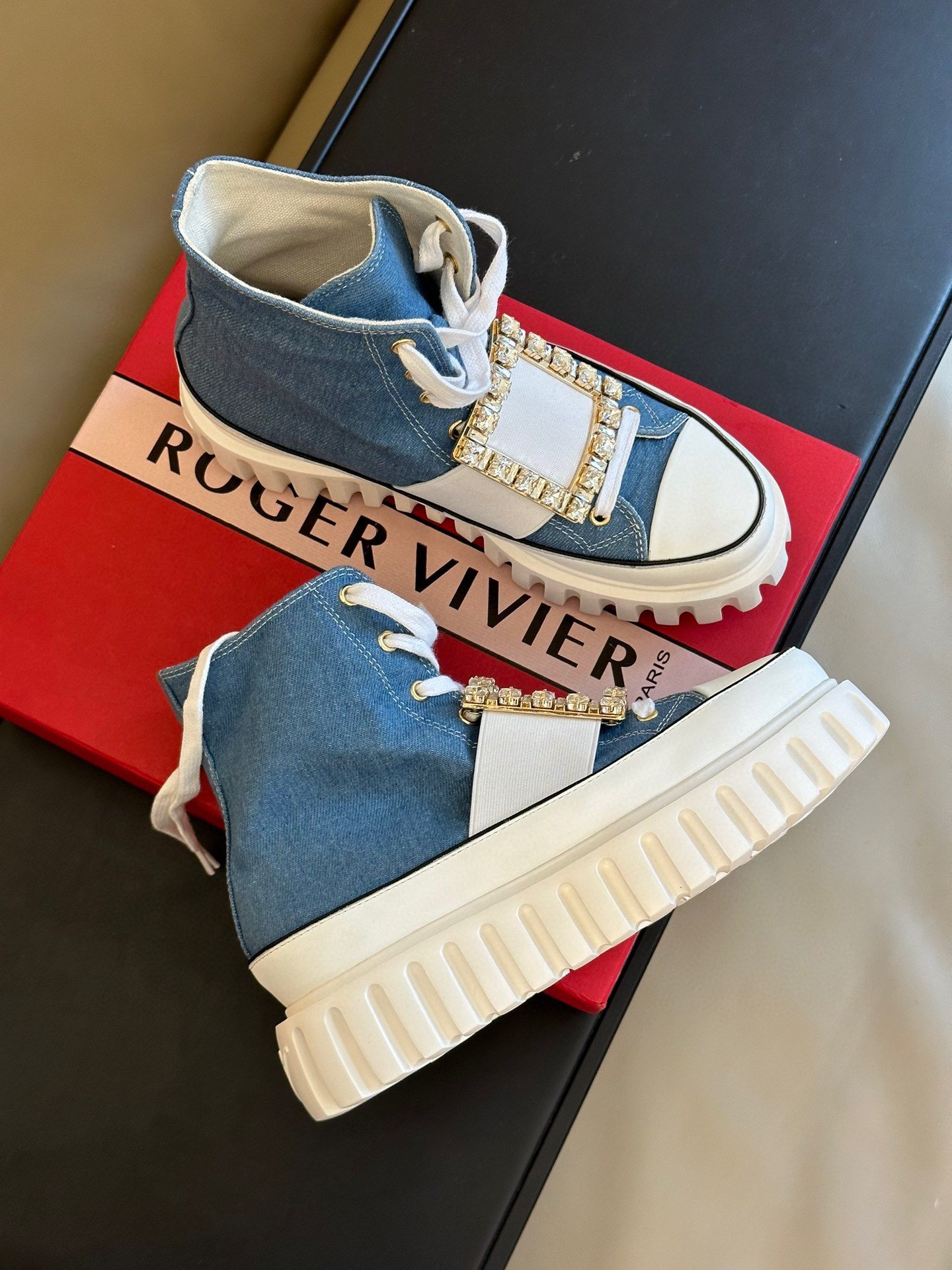 rogerviviernewarrivalRV2023新款水钻方扣帆布鞋#高帮#高帮帆布鞋和夏天更配哦！