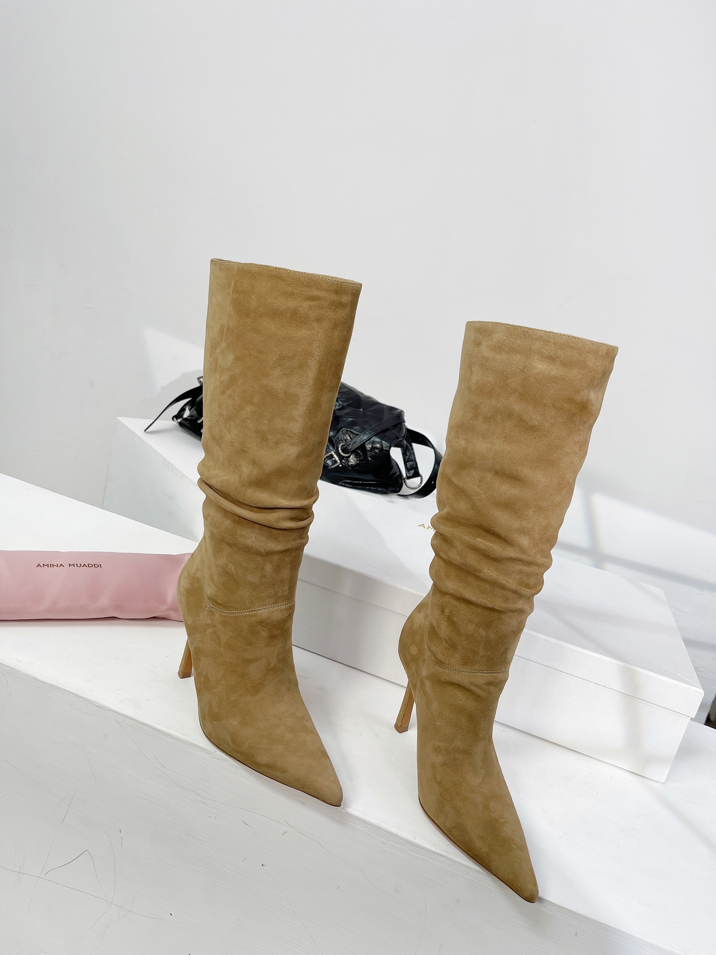Amina Muaddi Wrinkled Boots: Sweet and Beautiful 9.5cm Heels in 35-39 Sizes - 图片 2