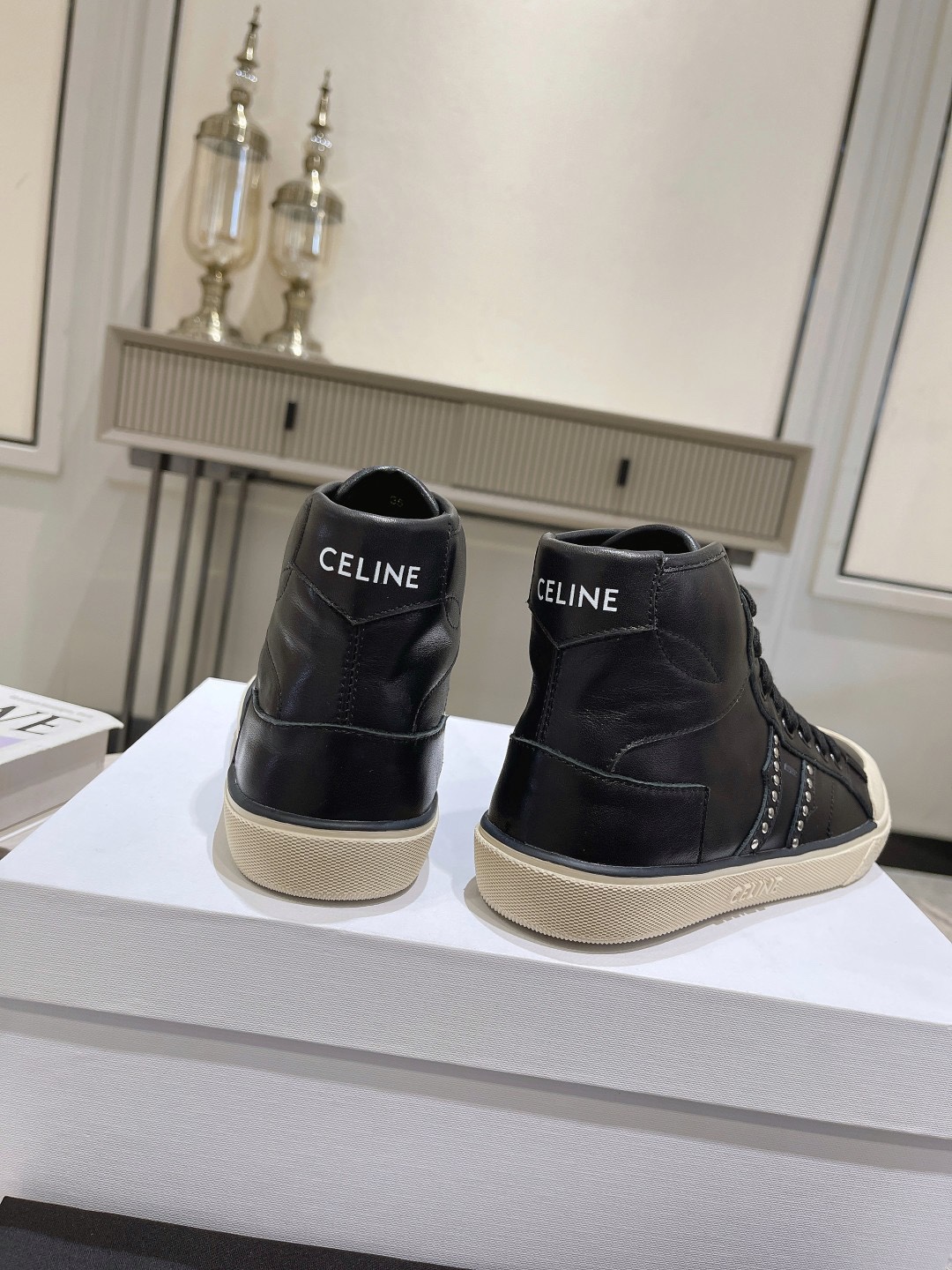 男10Celine2024新款牛皮高帮休闲鞋系列上新简约休闲牛皮小白鞋上脚舒适度一流增高显瘦随性百搭首选