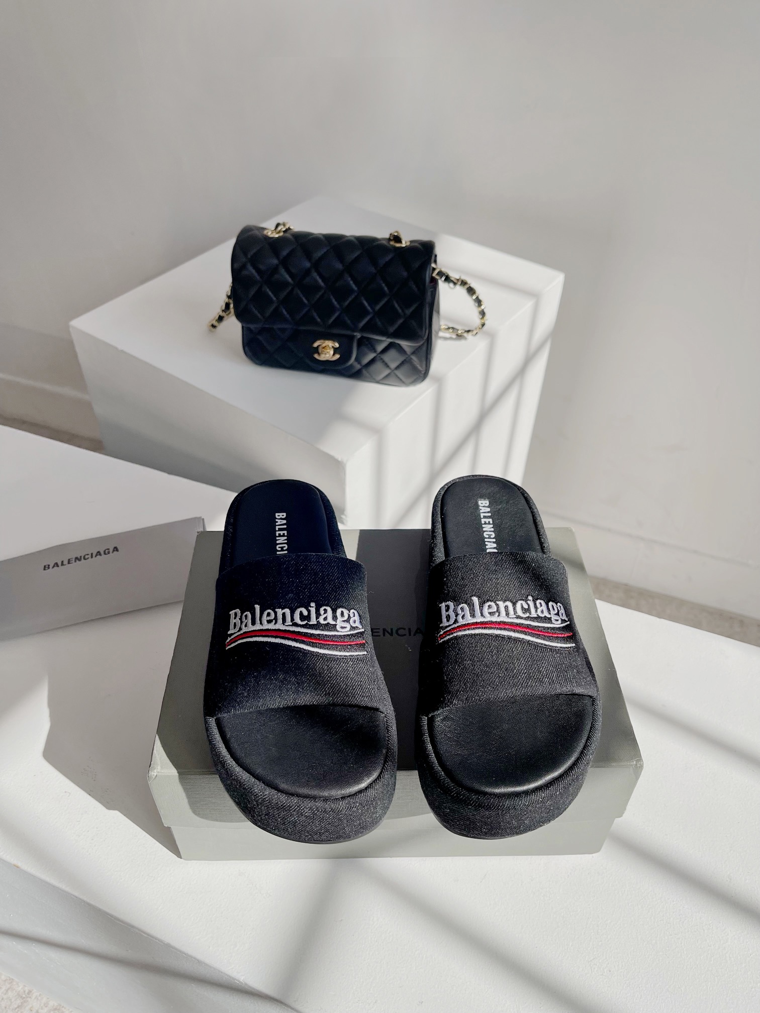 Balenciaga巴黎世家24S春夏新品厚底拖鞋独家正确版本原版开发时尚圈内各大网红明星又在拼命种草的