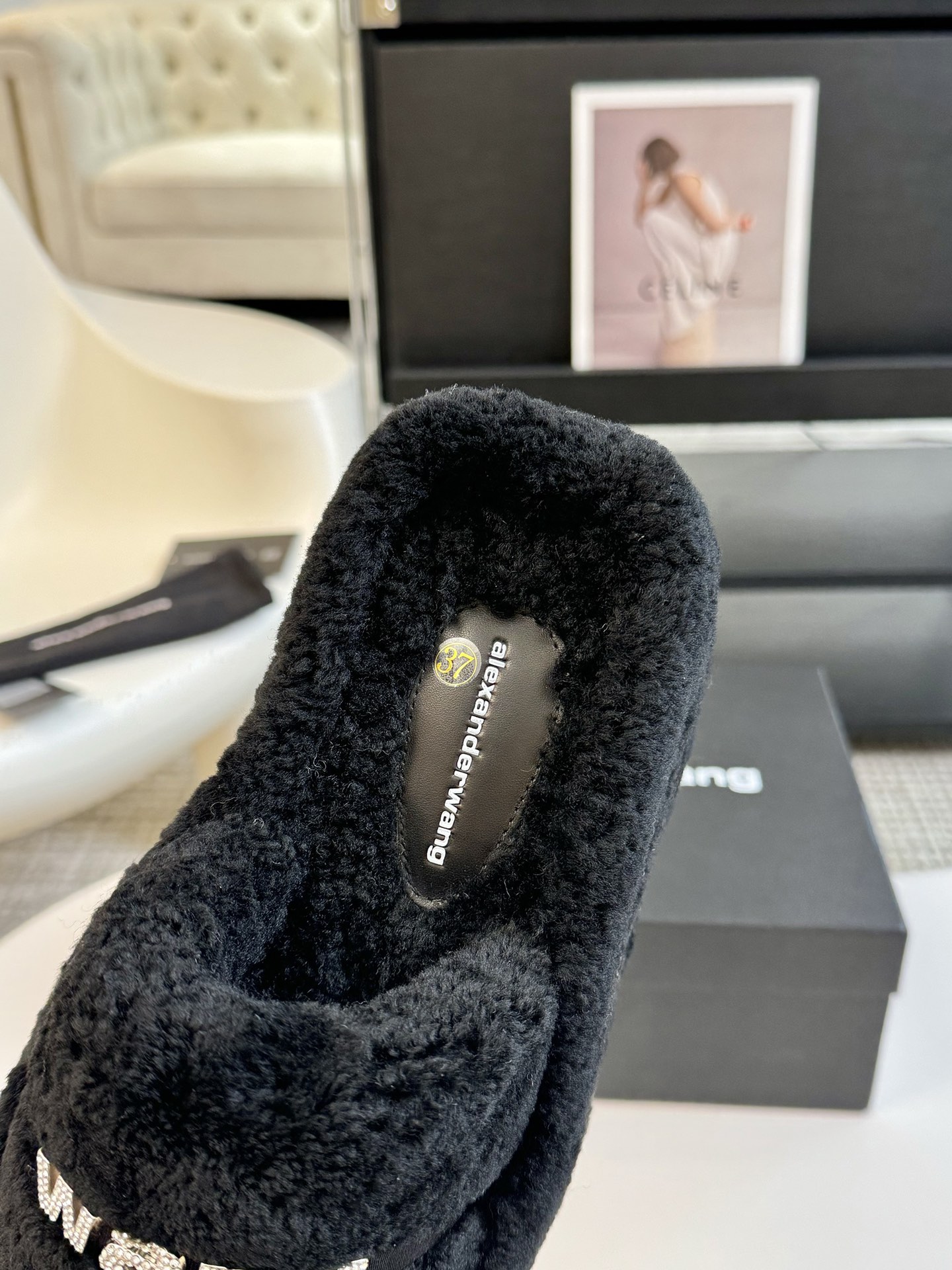 Alexanderwang大王水钻厚底毛毛拖鞋太好看了很难不爱！BLINGBLING秋冬毛毛拖露腿神器没