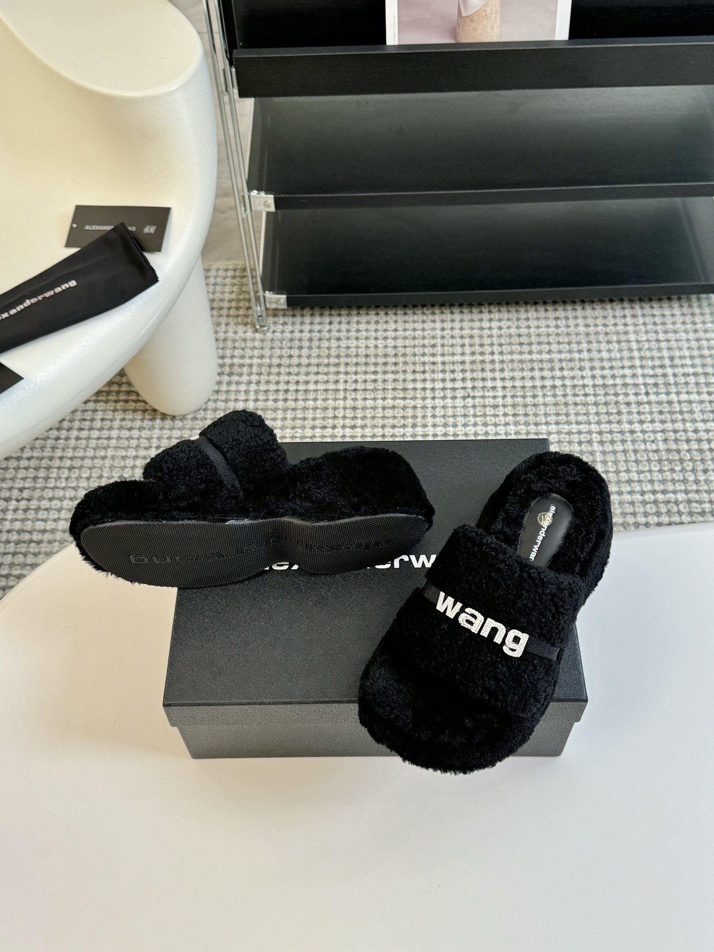 Alexanderwang大王水钻厚底毛毛拖鞋太好看了很难不爱！BLINGBLING秋冬毛毛拖露腿神器没