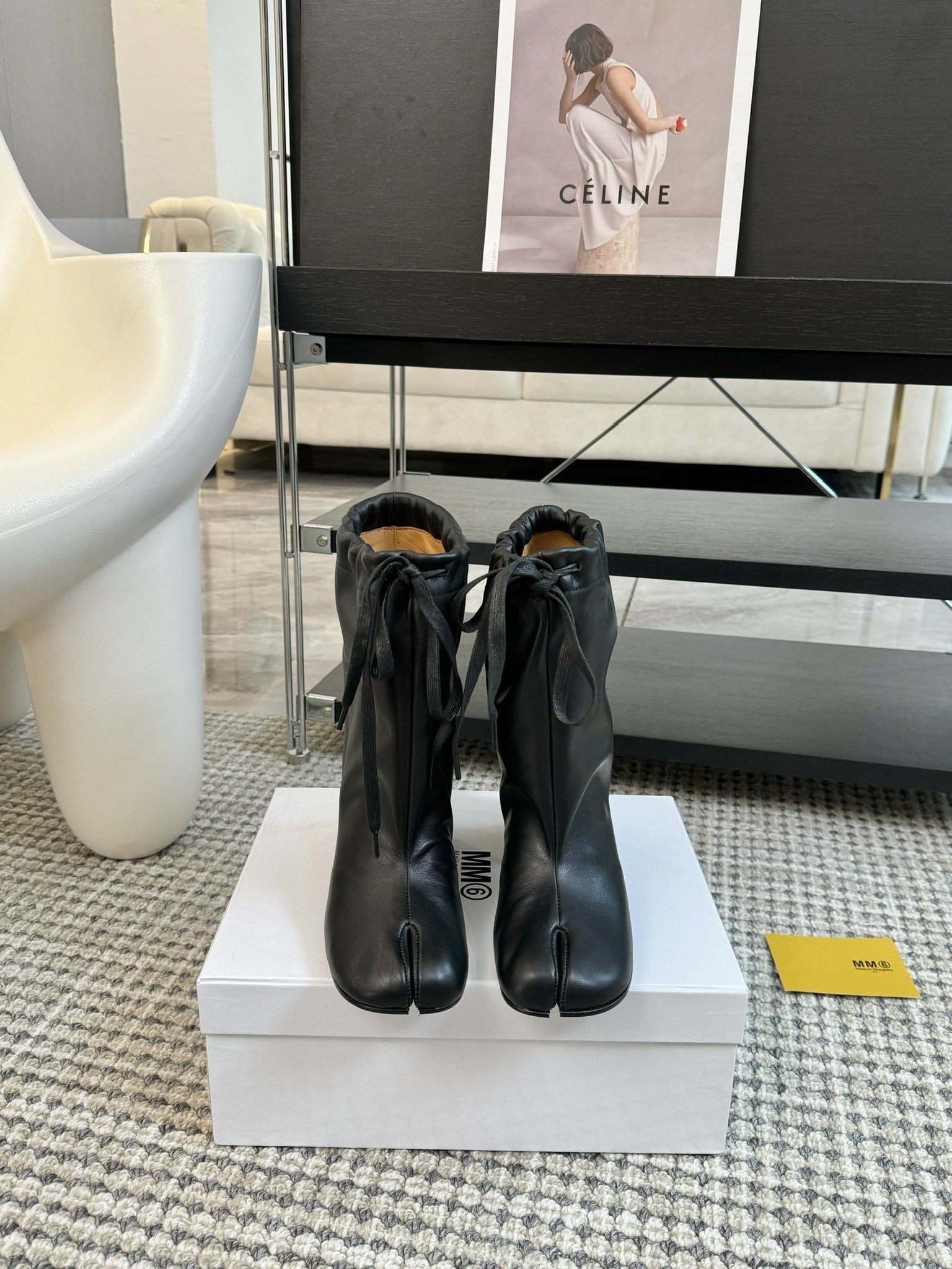 MaisonMargiela*抽绳靴️顶级版本新款抽绳靴把我美晕靴筒抽绳设计可自行调节宽度自然褶皱真的很