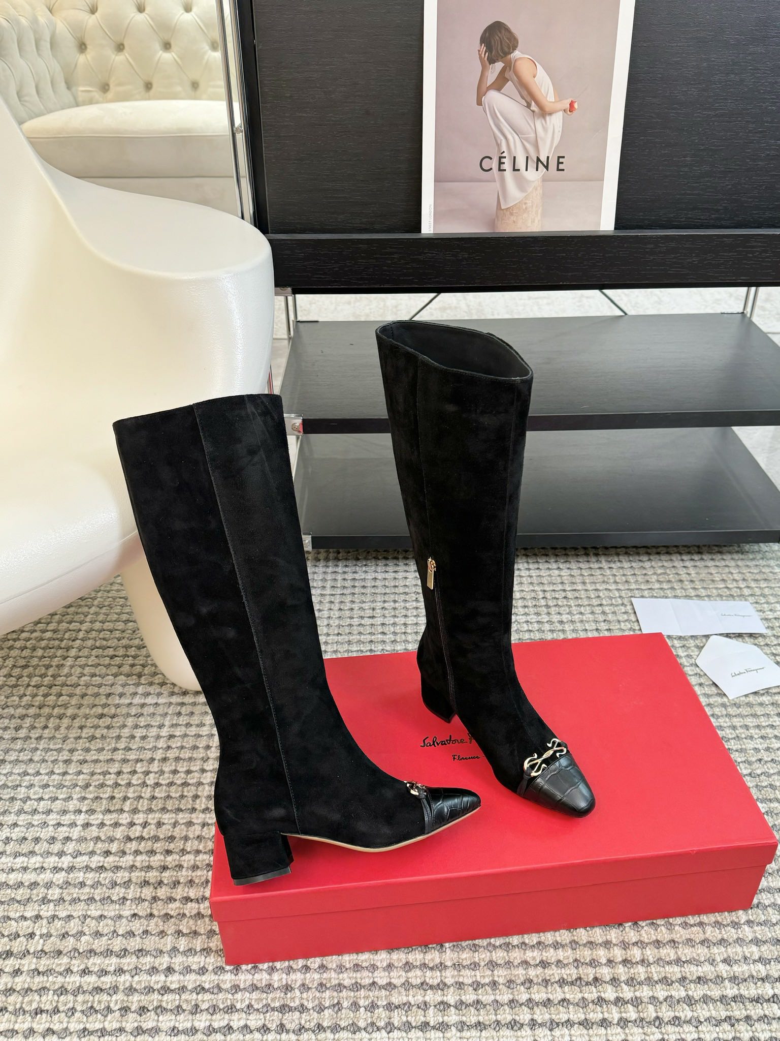 salvatoreFerragamo菲拉格慕24ss秋冬新品粗跟五金扣长靴！Gancini马蹄扣粗跟长靴